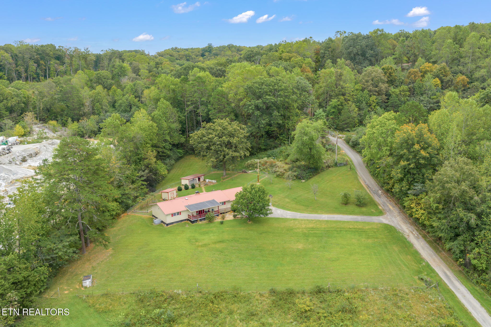 101 142 Autumn Lane Property Photo 22