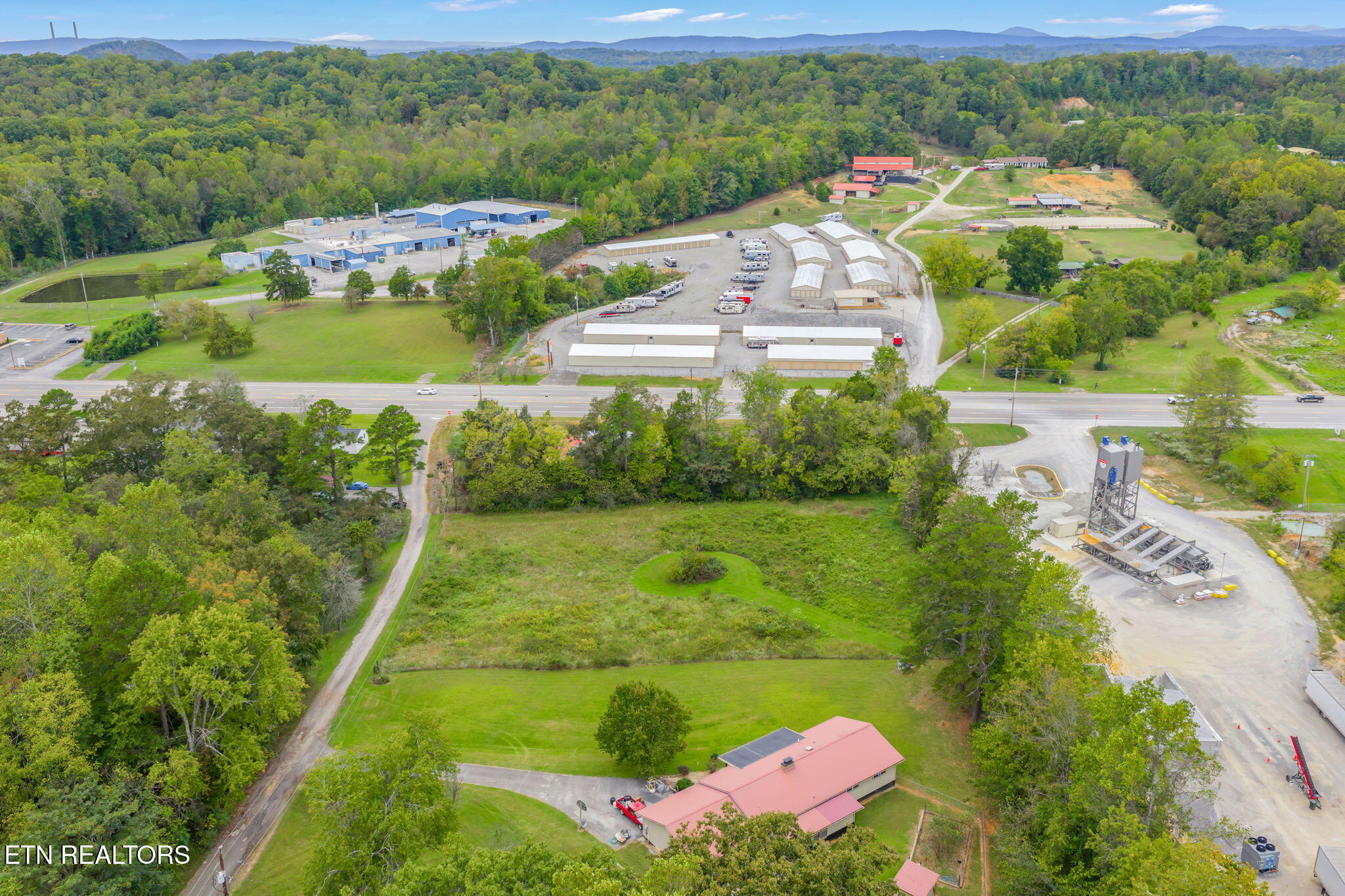 101 142 Autumn Lane Property Photo 23