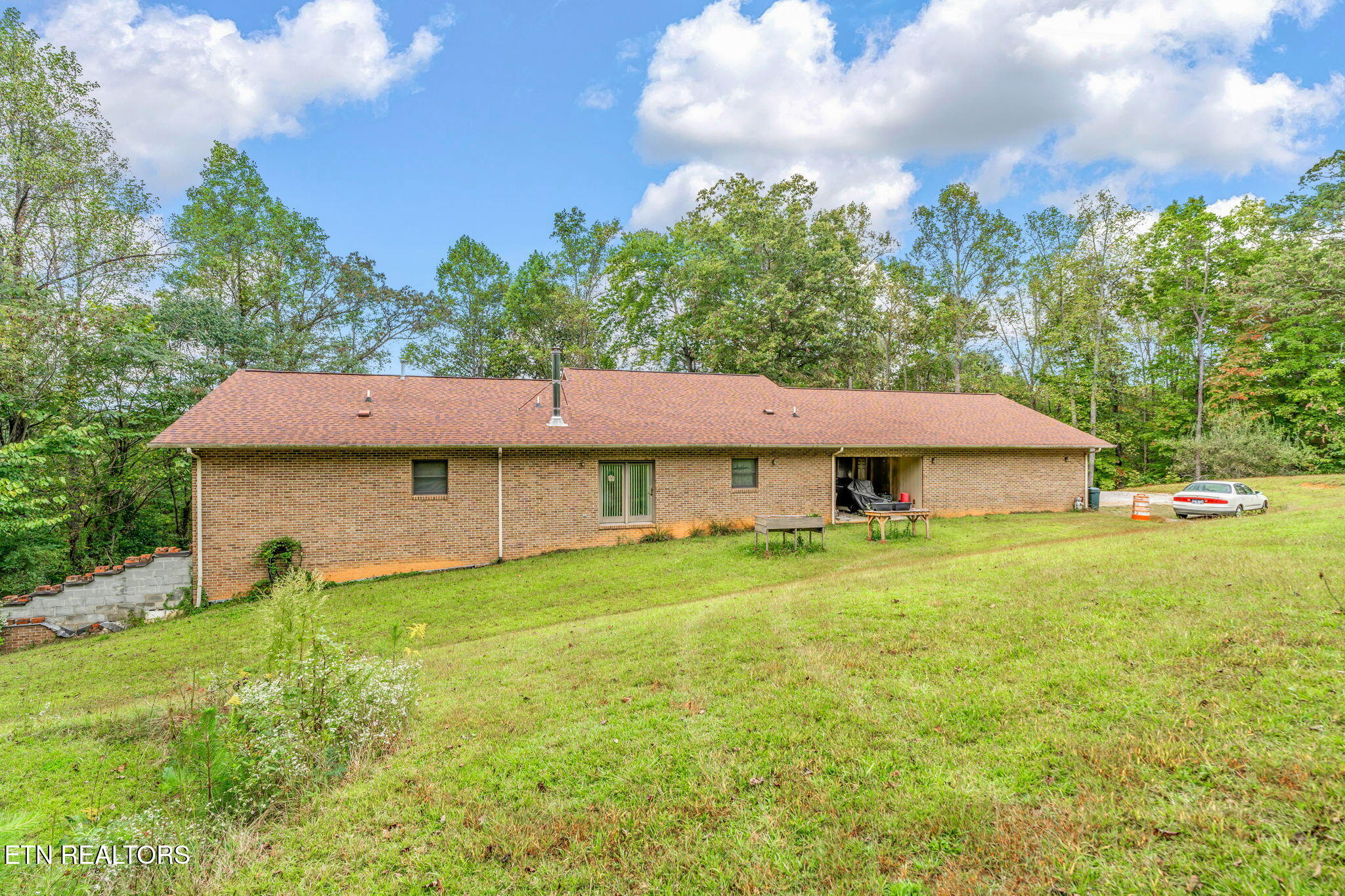 101 142 Autumn Lane Property Photo 39