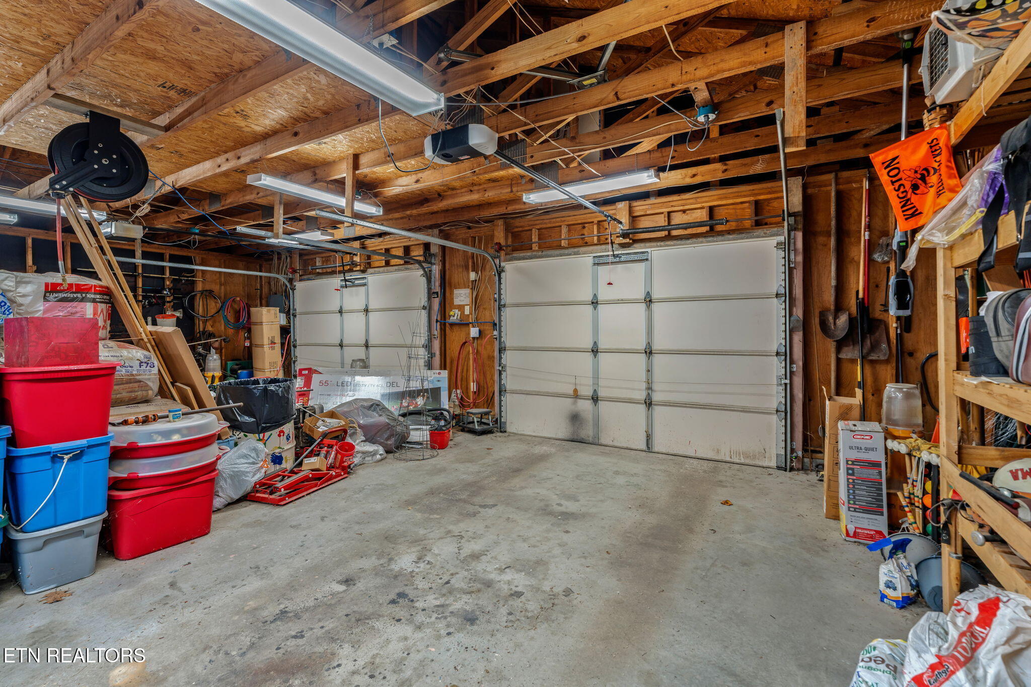 101 142 Autumn Lane Property Photo 46