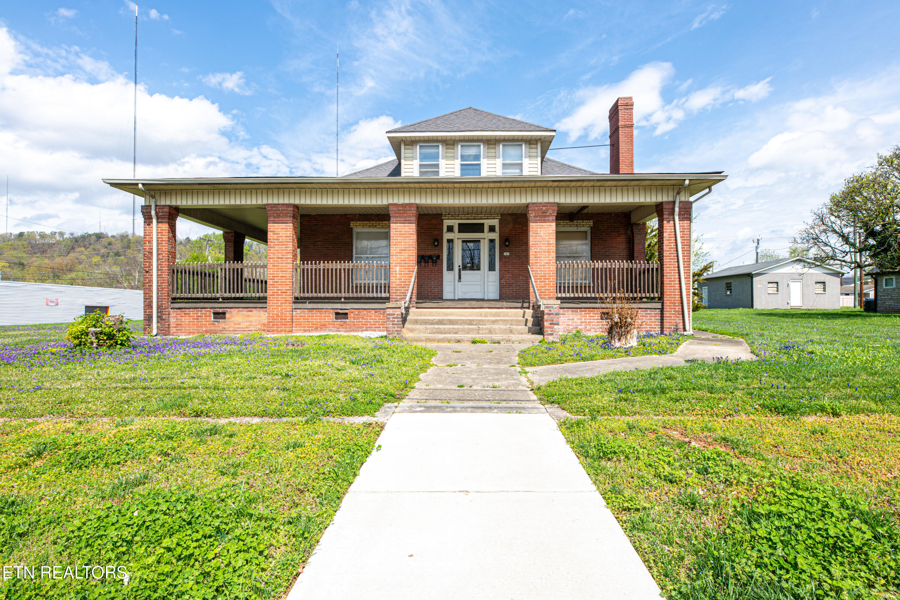 707 Atlantic Ave Property Photo 2