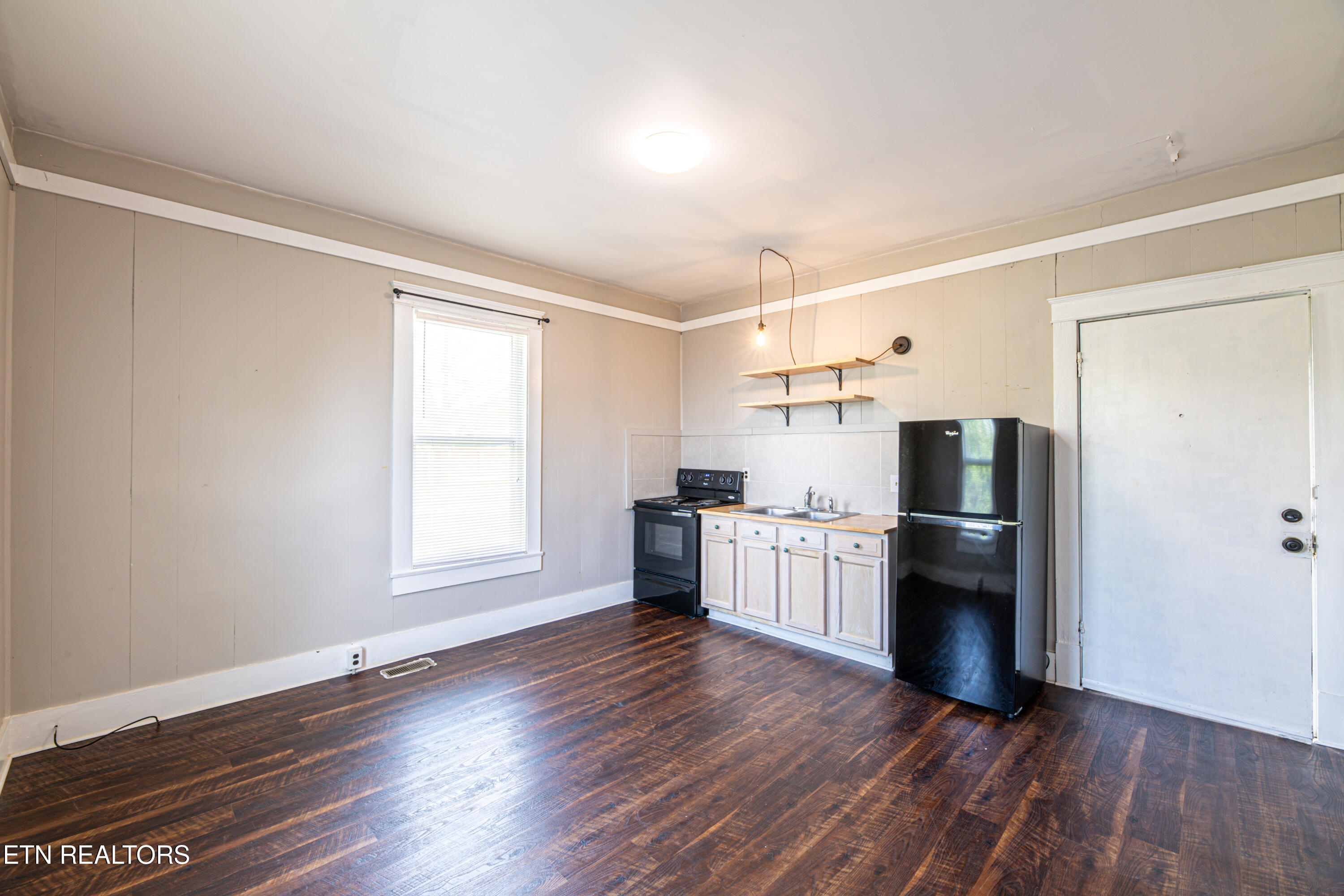 707 Atlantic Ave Property Photo 9