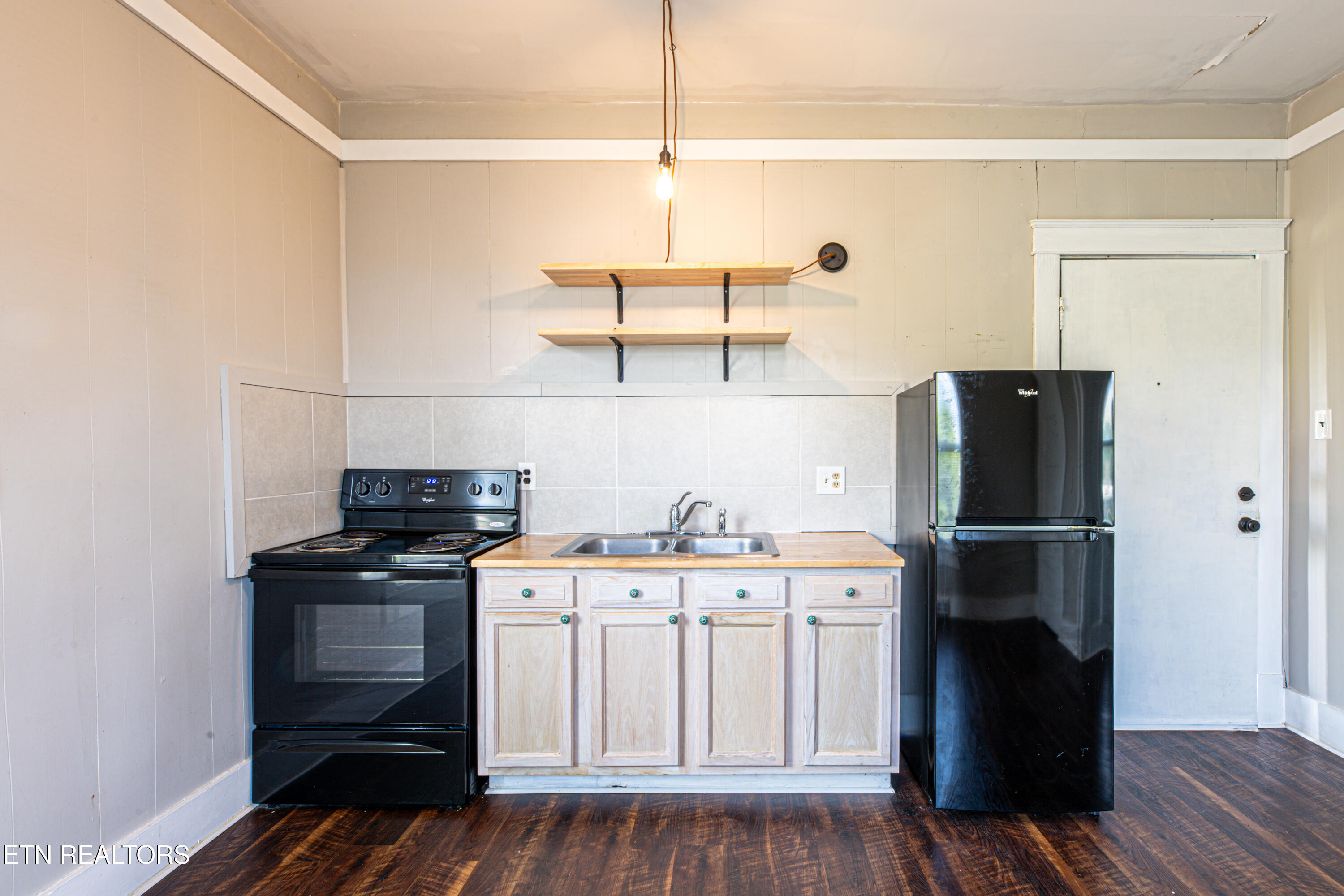 707 Atlantic Ave Property Photo 10