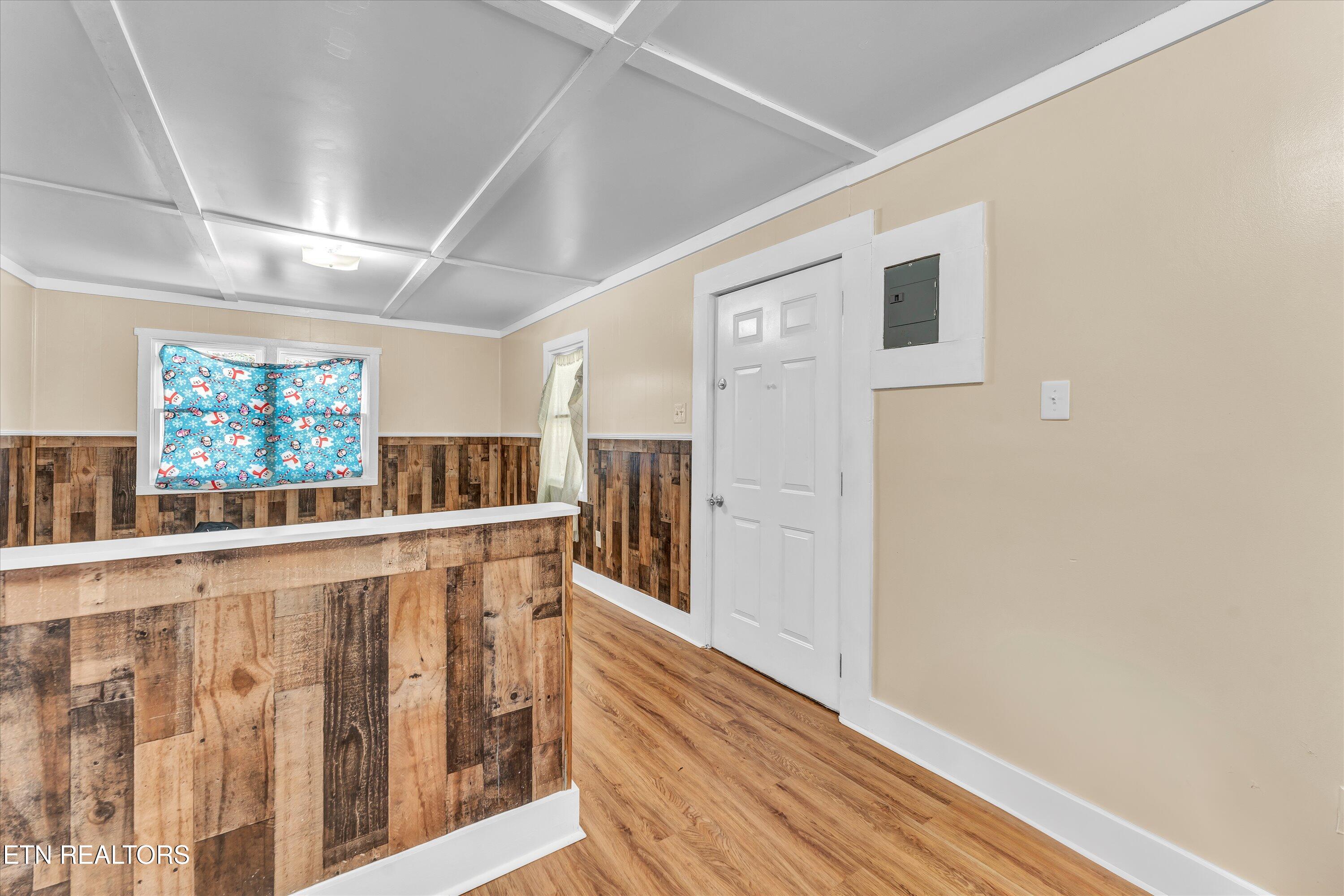 558/560 W Outer Drive Property Photo 17