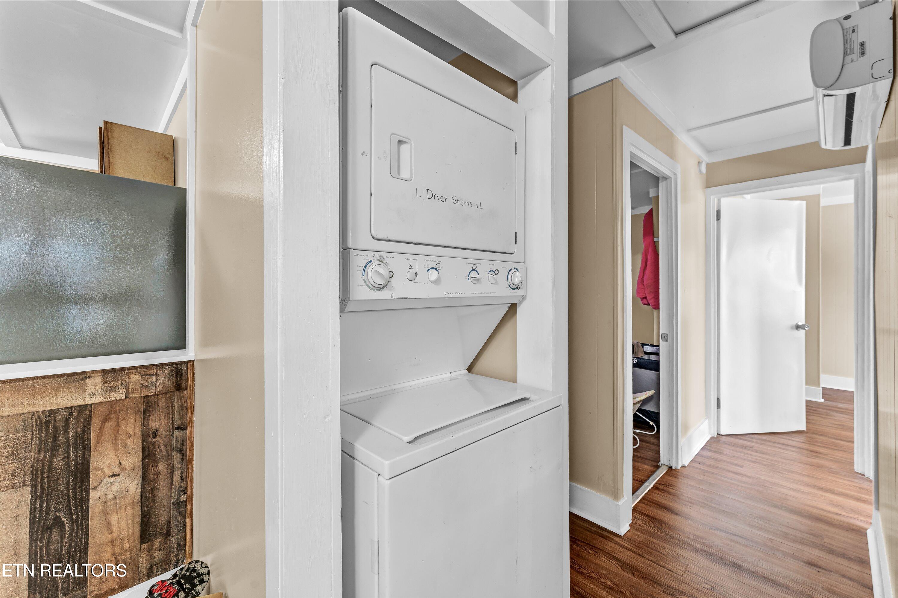 558/560 W Outer Drive Property Photo 20