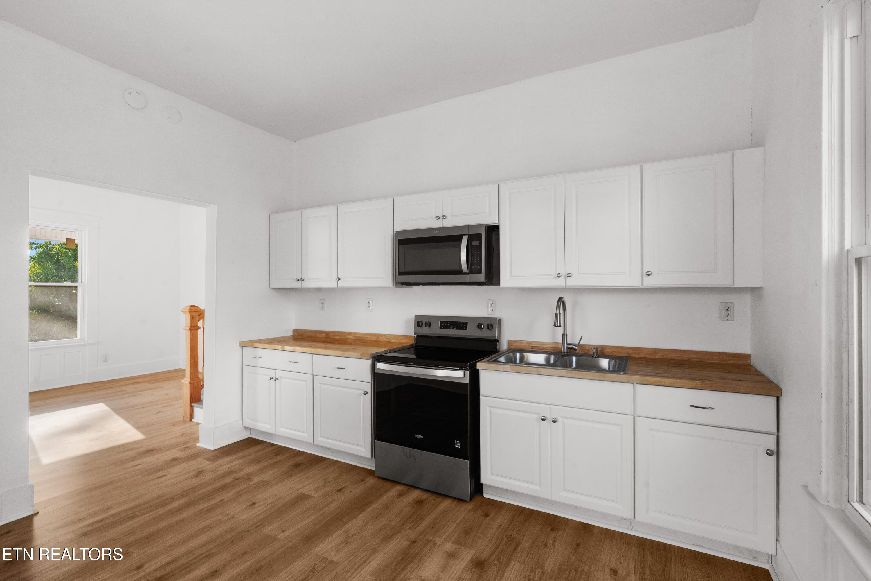 2501 E 5th Ave Property Photo 5