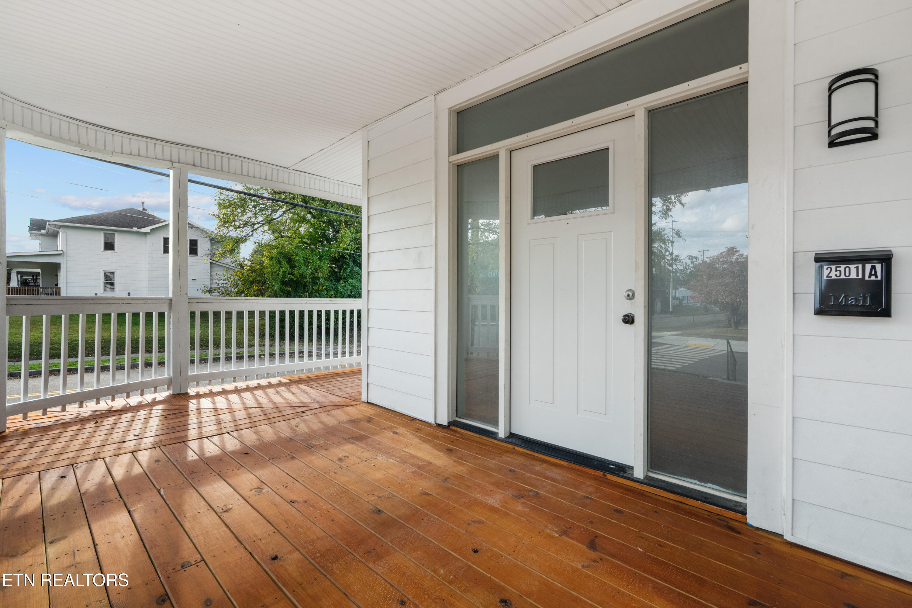 2501 E 5th Ave Property Photo 6