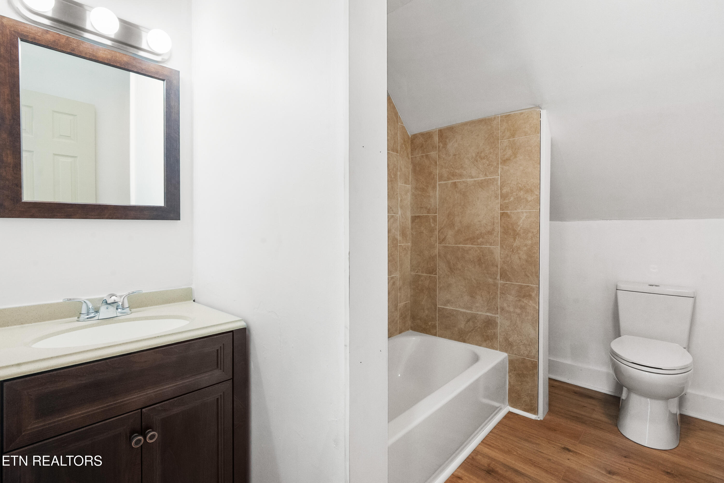 2501 E 5th Ave Property Photo 14