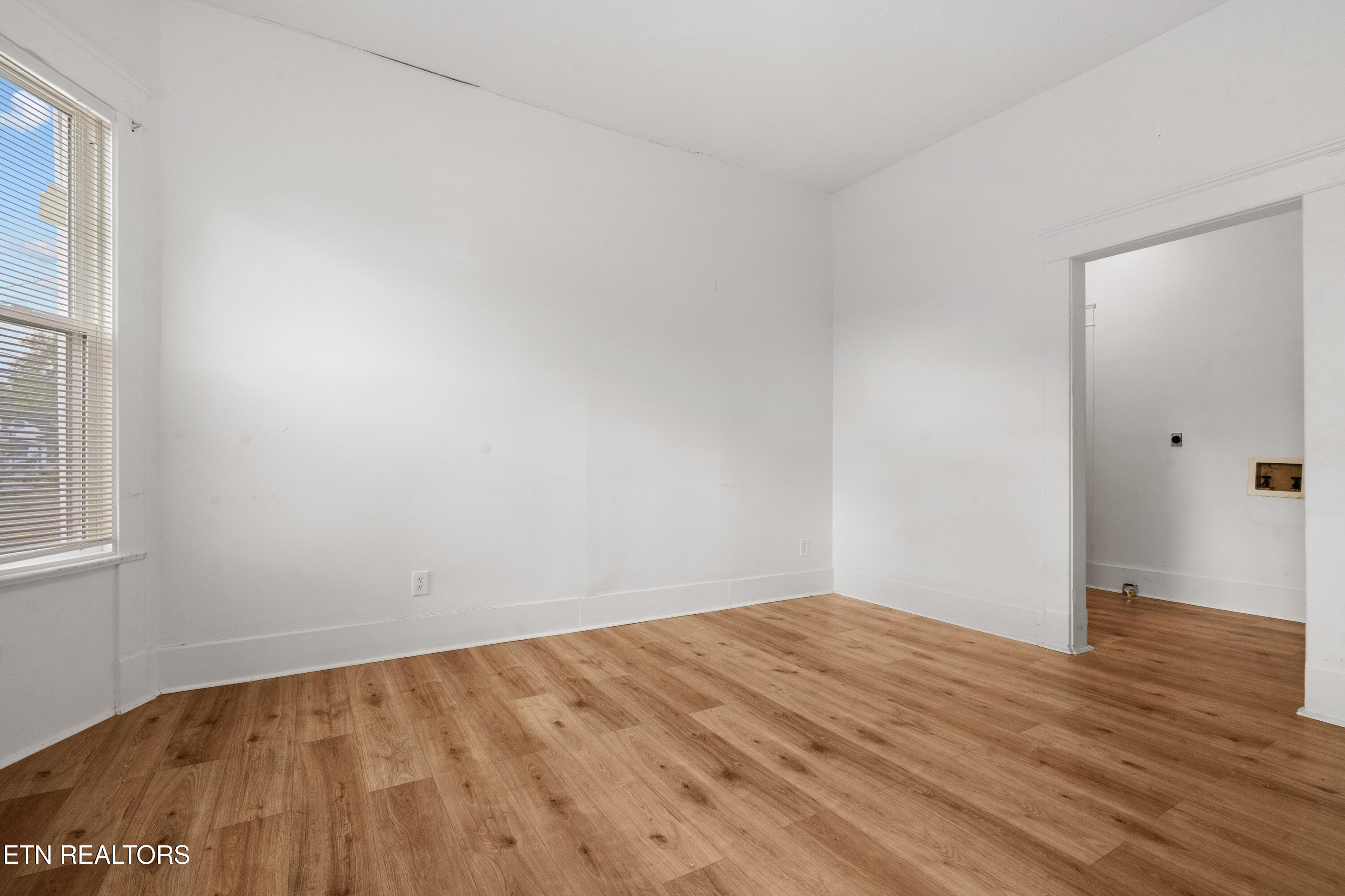 2501 E 5th Ave Property Photo 21