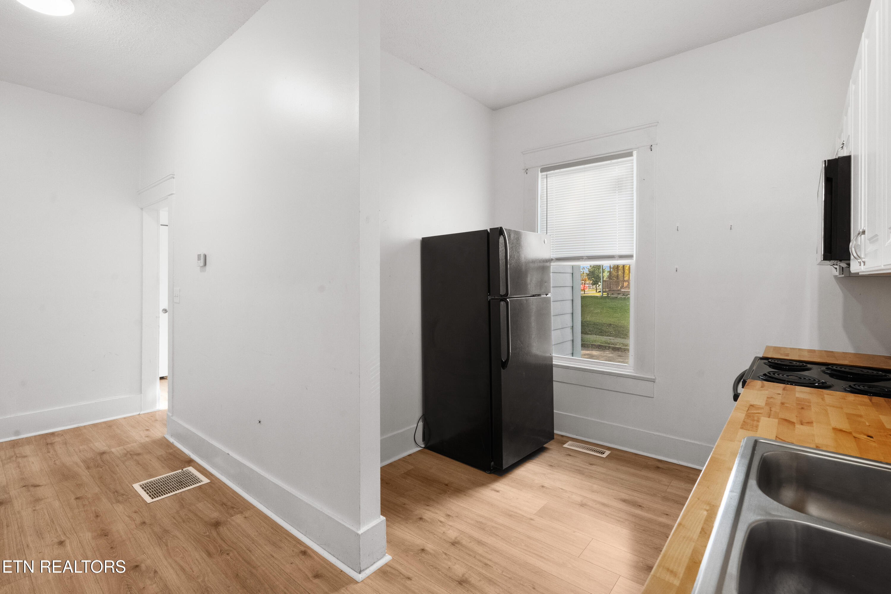 2501 E 5th Ave Property Photo 24