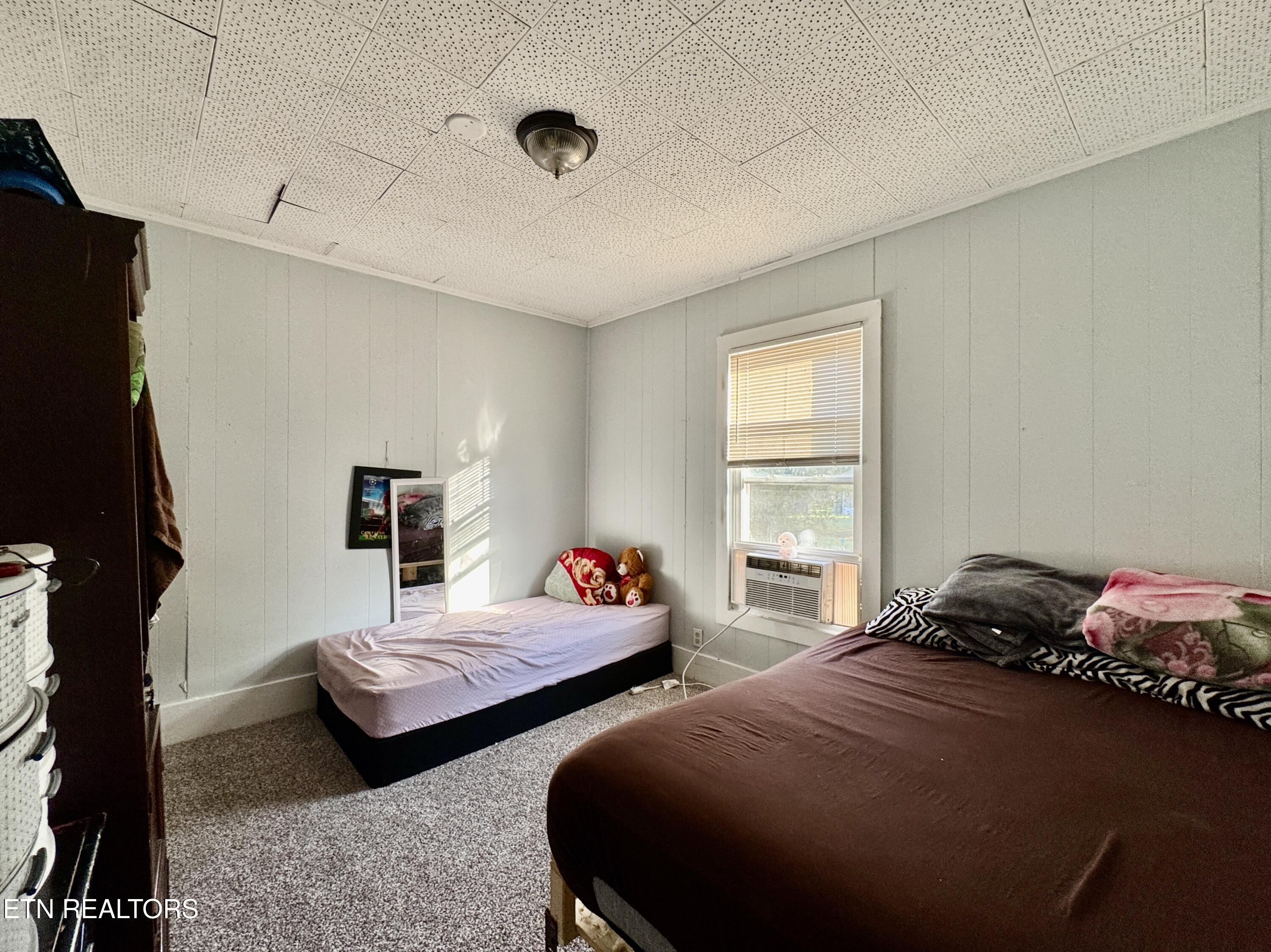 611 Glenoaks Drive Property Photo 10