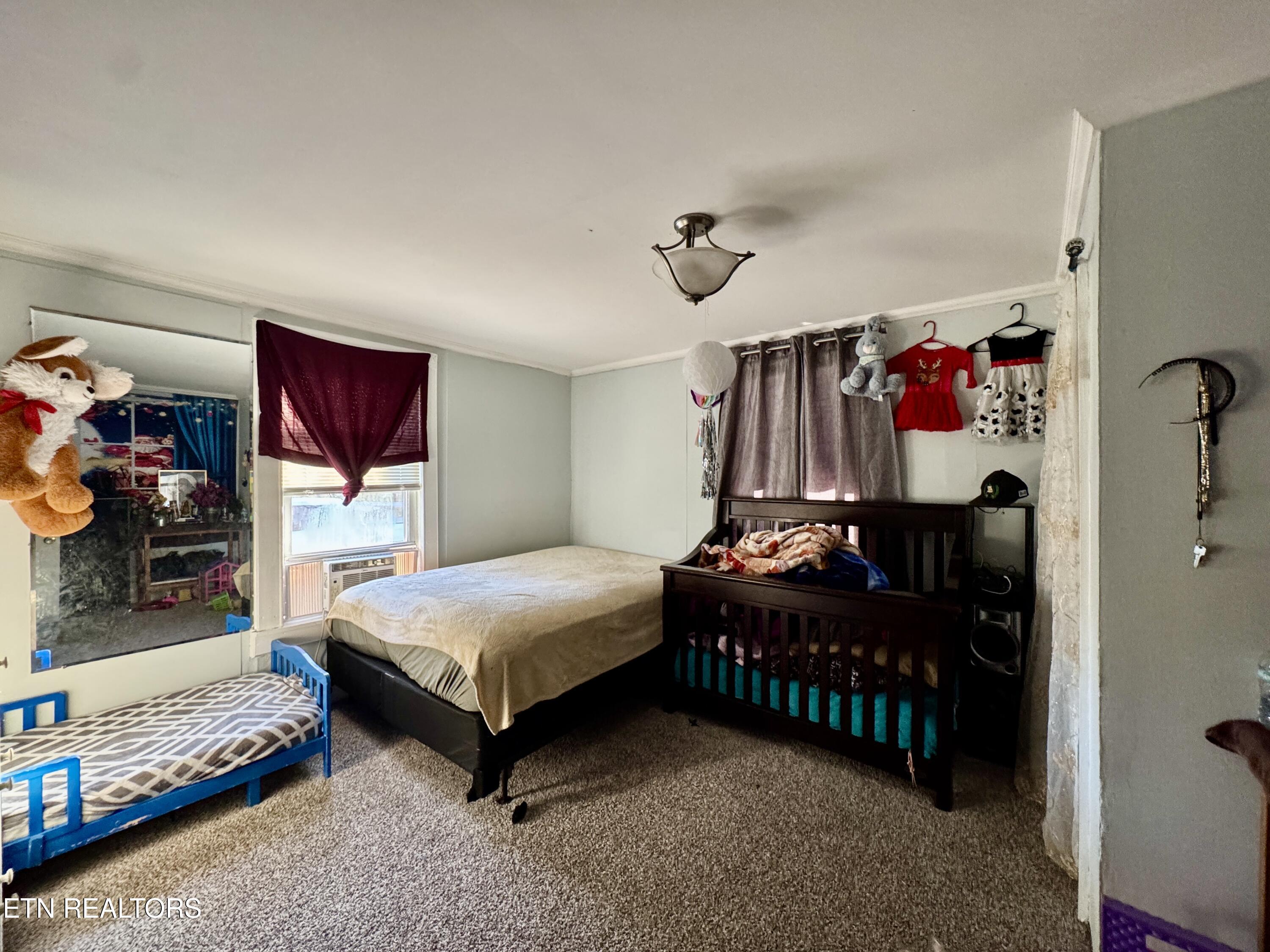 611 Glenoaks Drive Property Photo 11