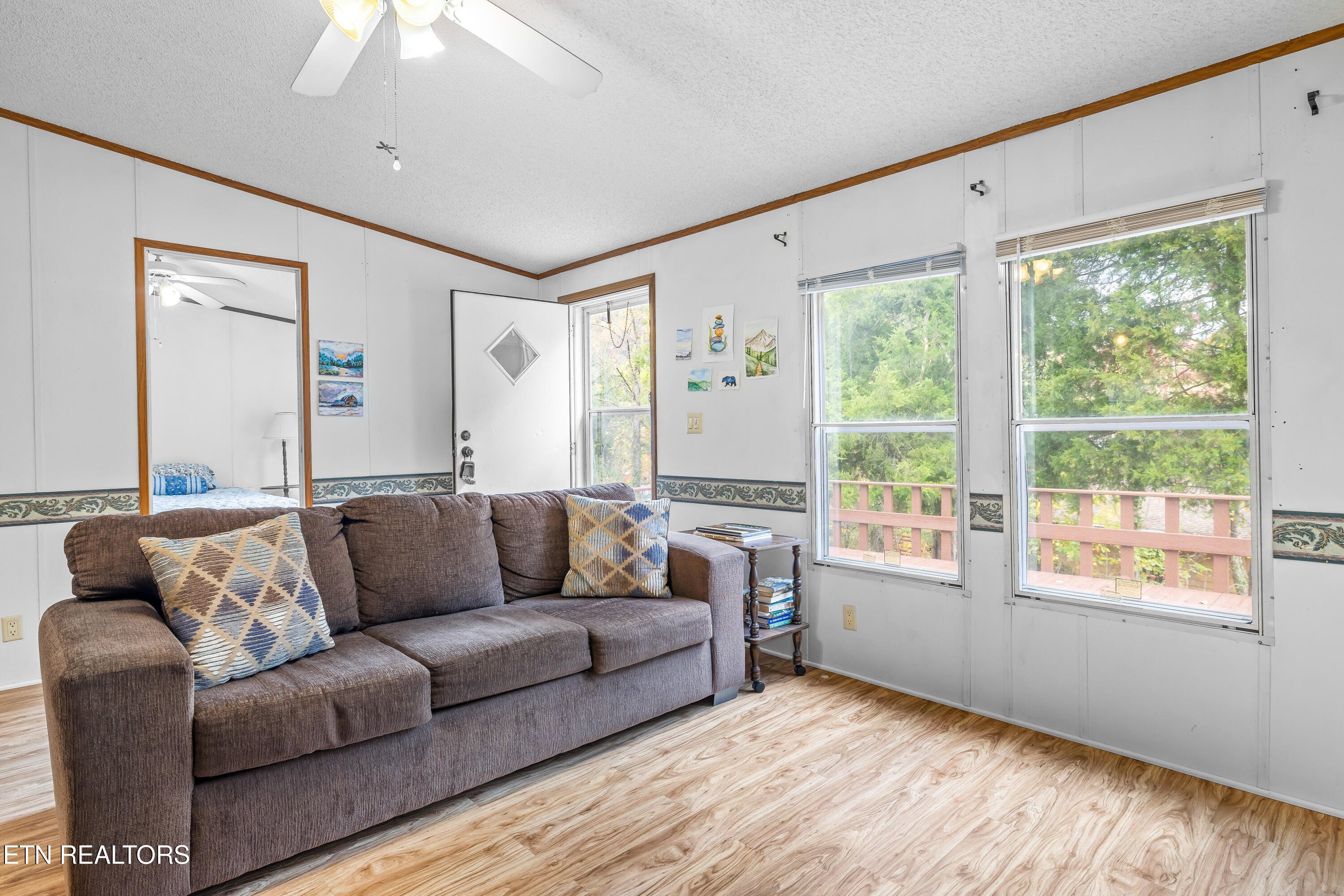 124 Davis Rd Property Photo 10