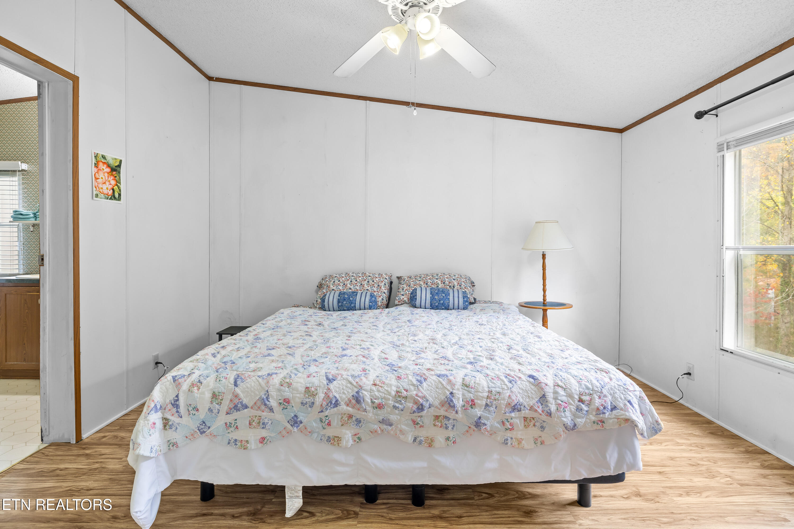 124 Davis Rd Property Photo 11