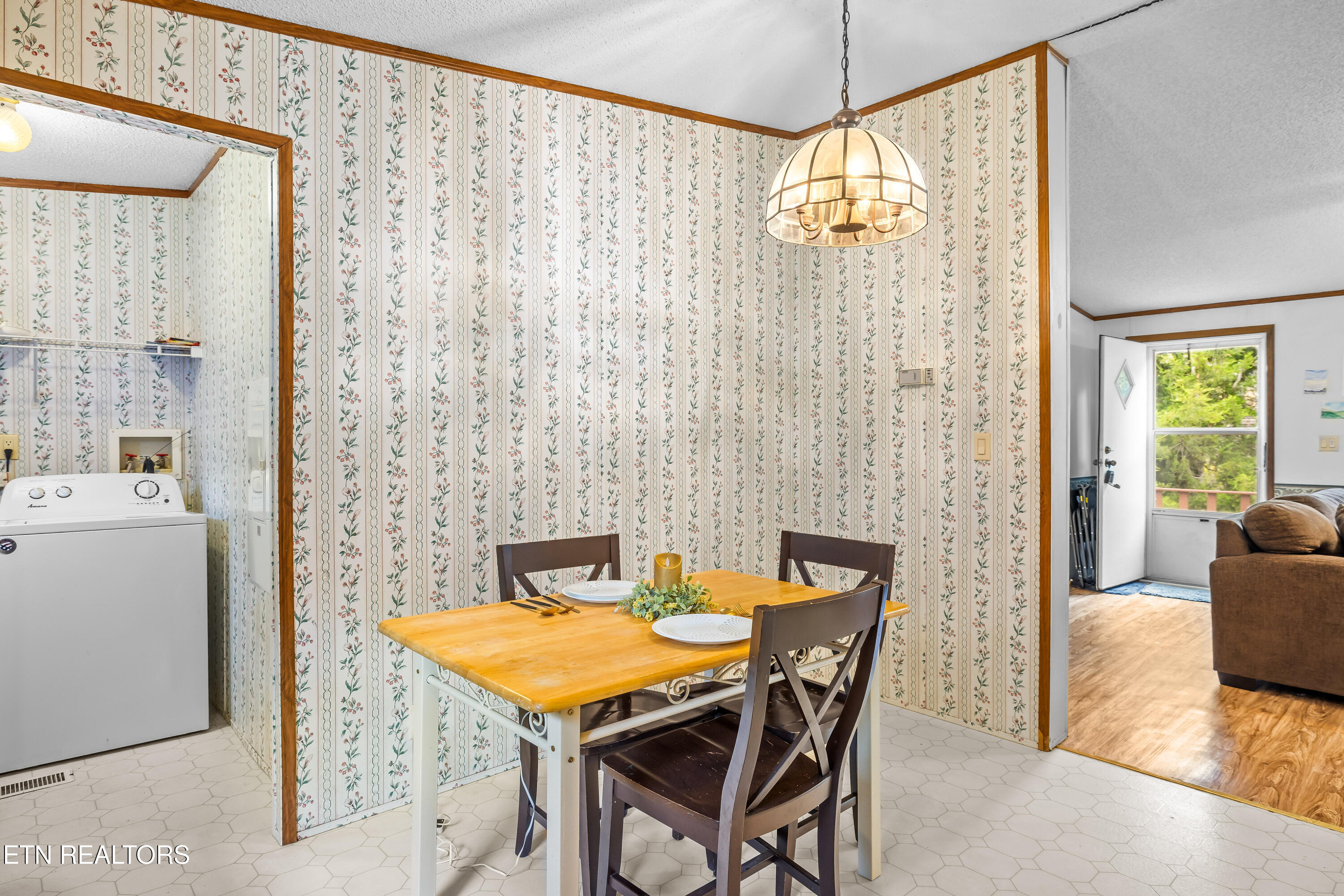 124 Davis Rd Property Photo 18