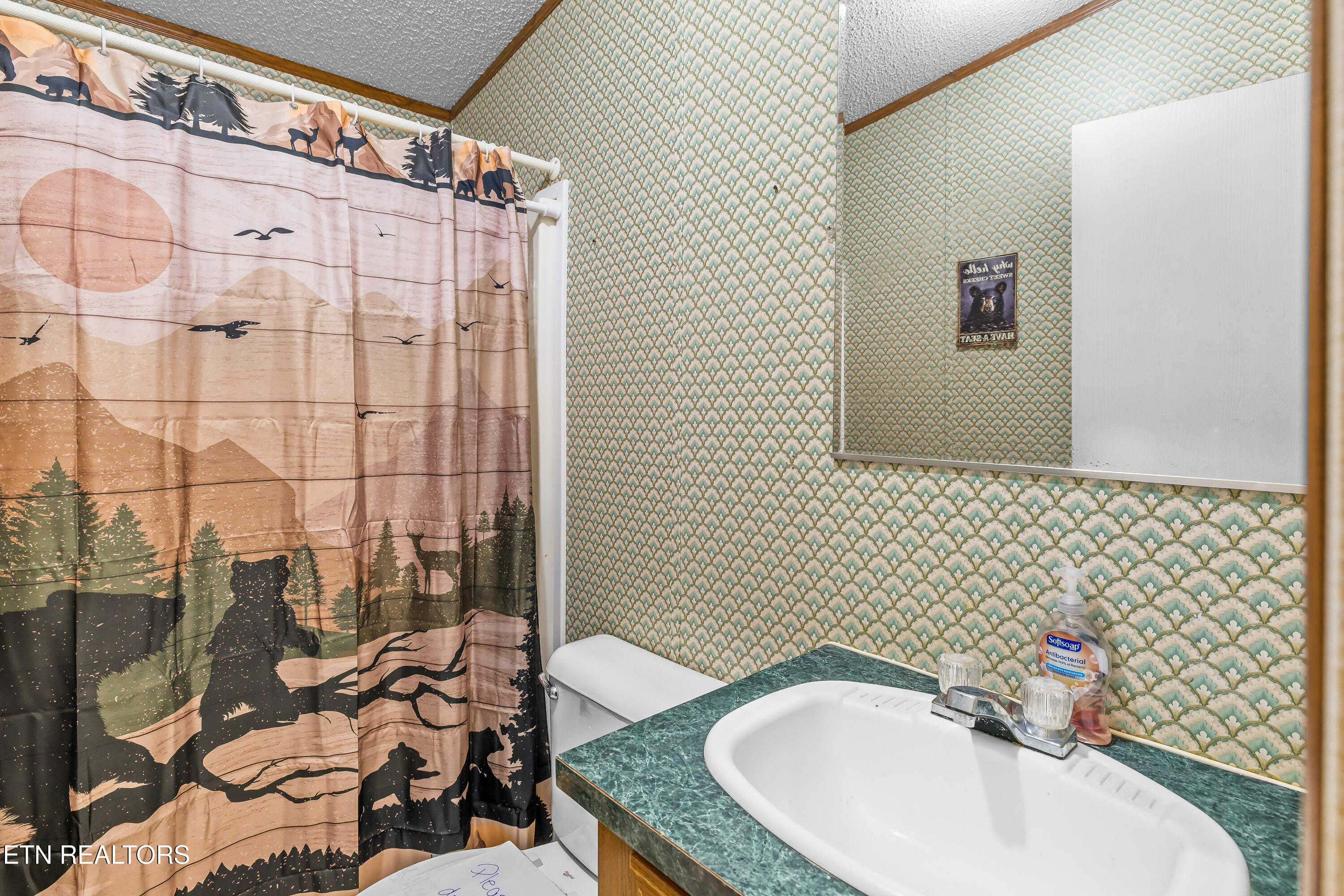 124 Davis Rd Property Photo 22