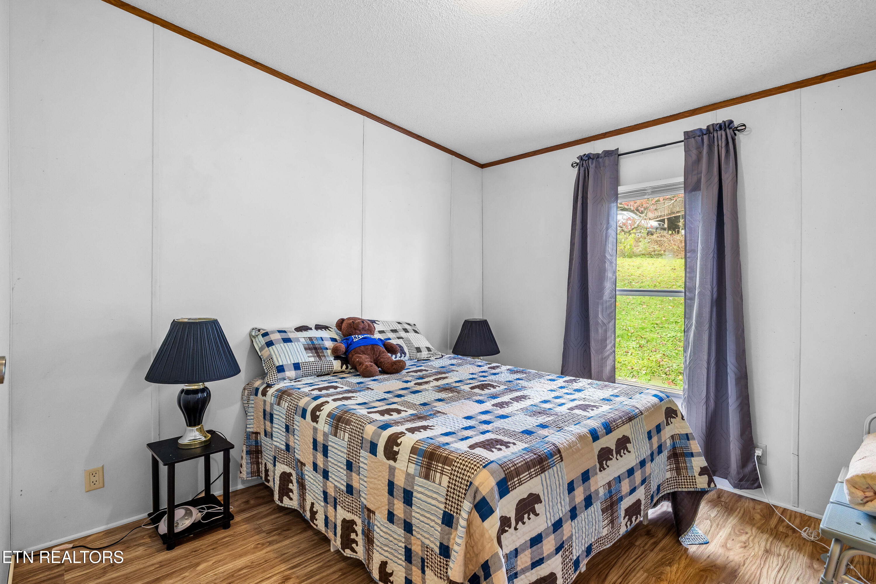 124 Davis Rd Property Photo 23