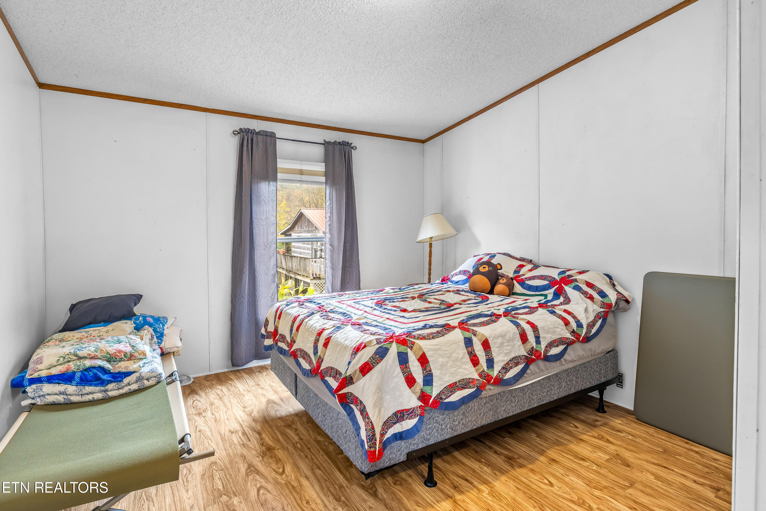 124 Davis Rd Property Photo 24