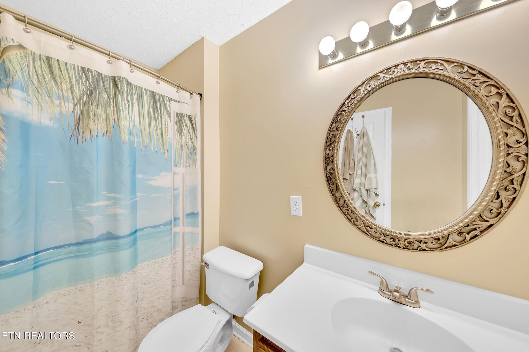 8040 Walt Way Property Photo 17