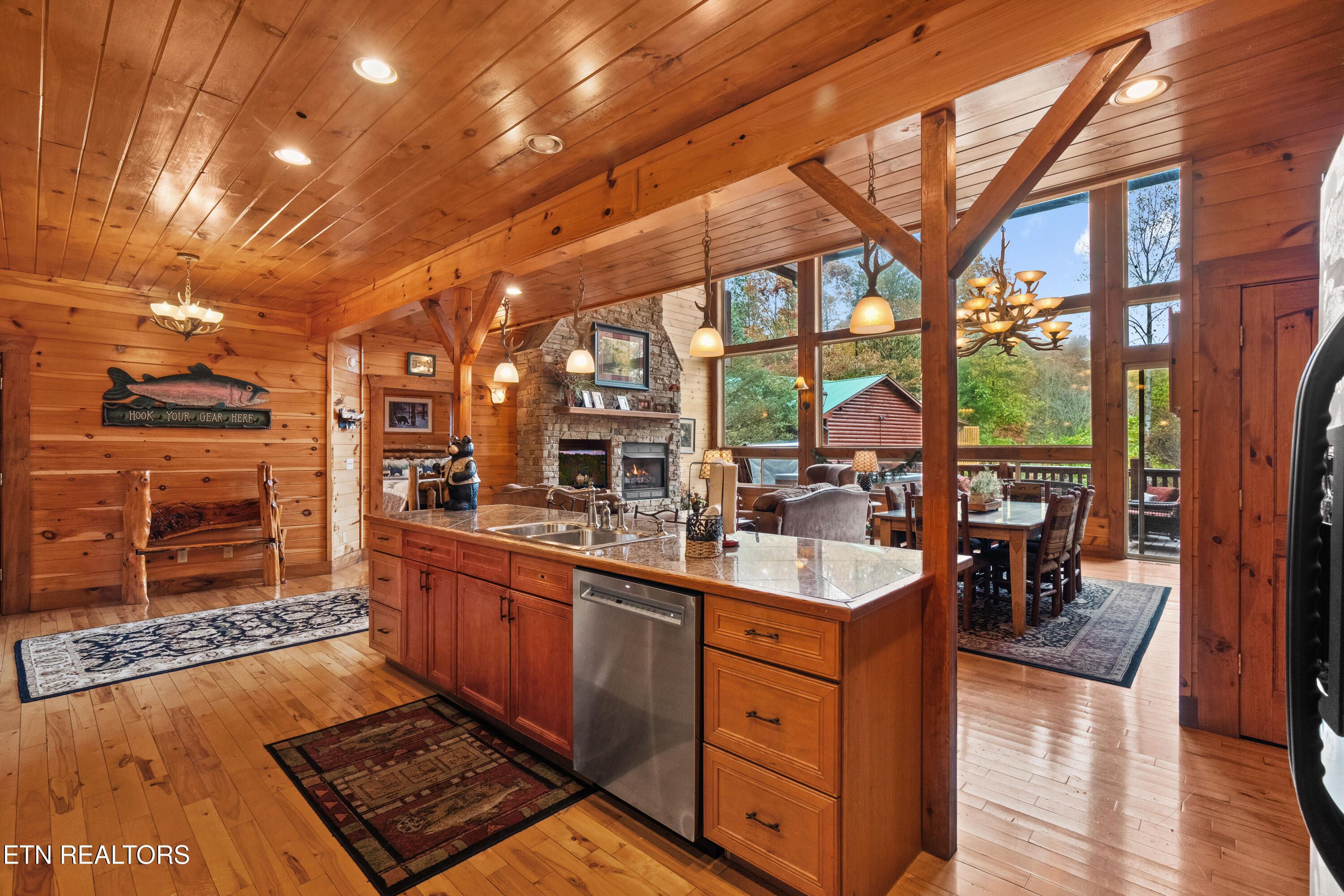 1716 Smoky Hills Drive Property Photo 12