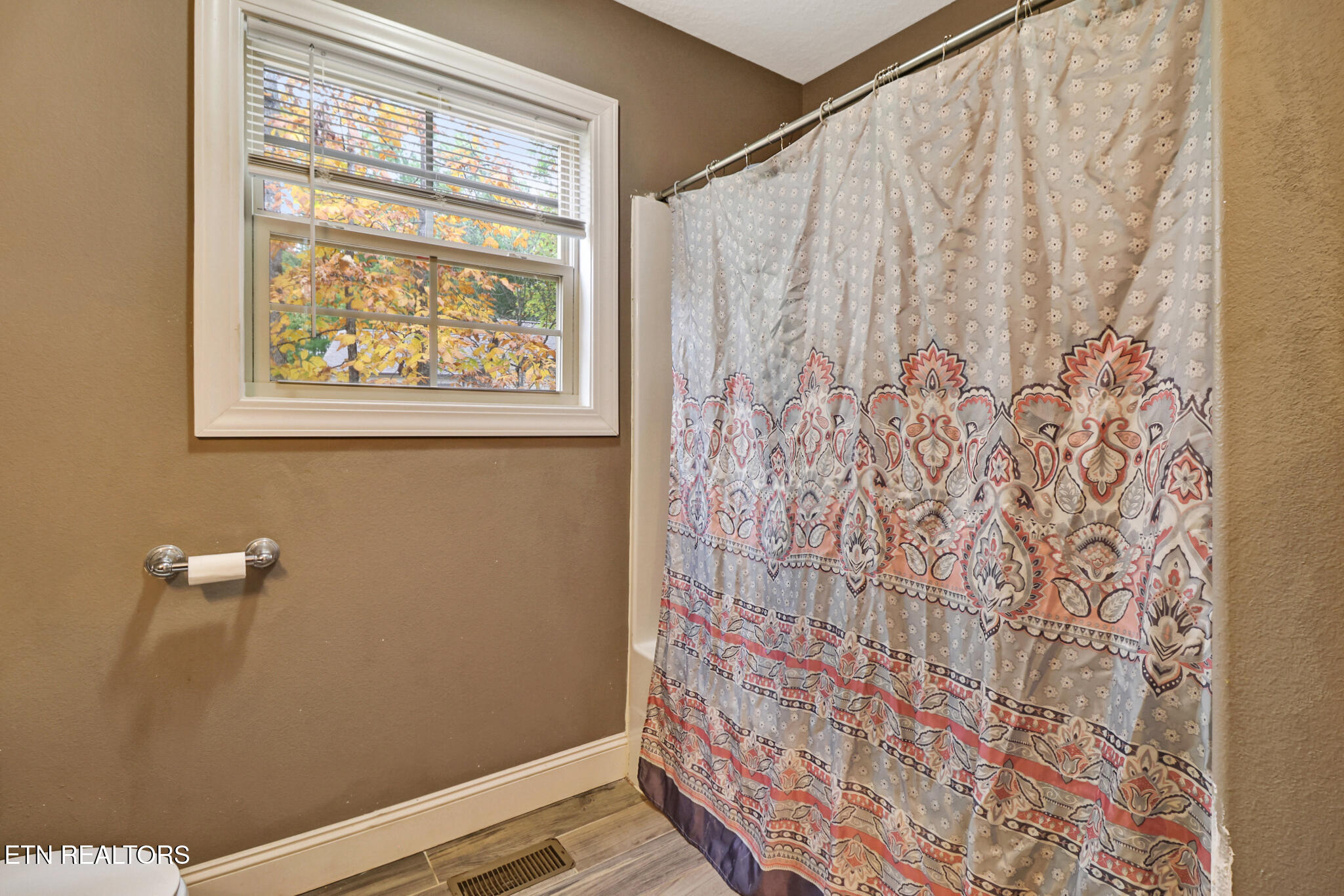 803 Spruce Loop Loop Property Photo 7