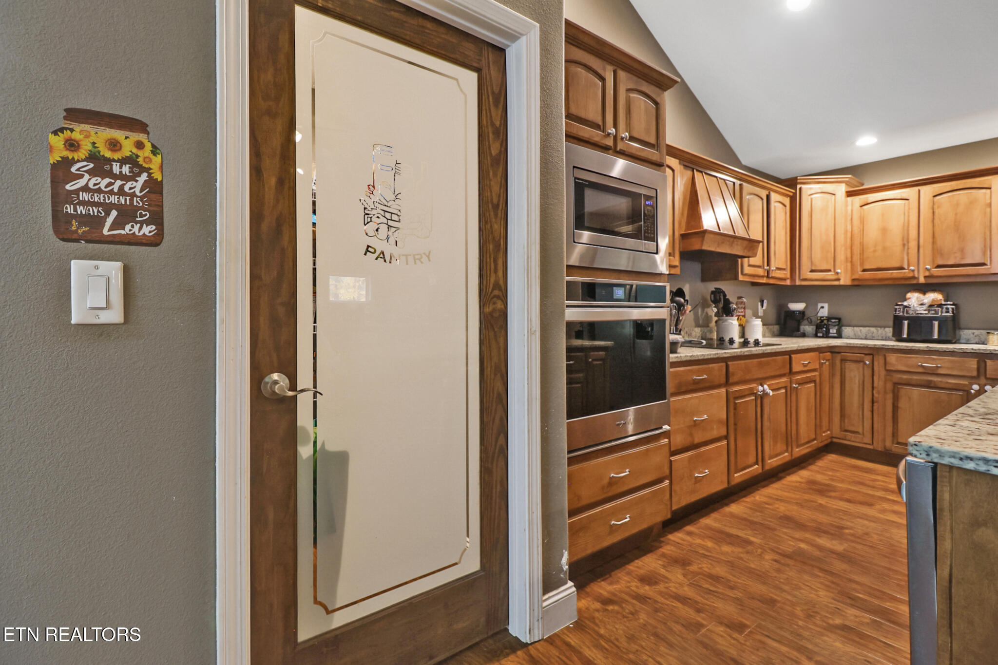 803 Spruce Loop Loop Property Photo 15