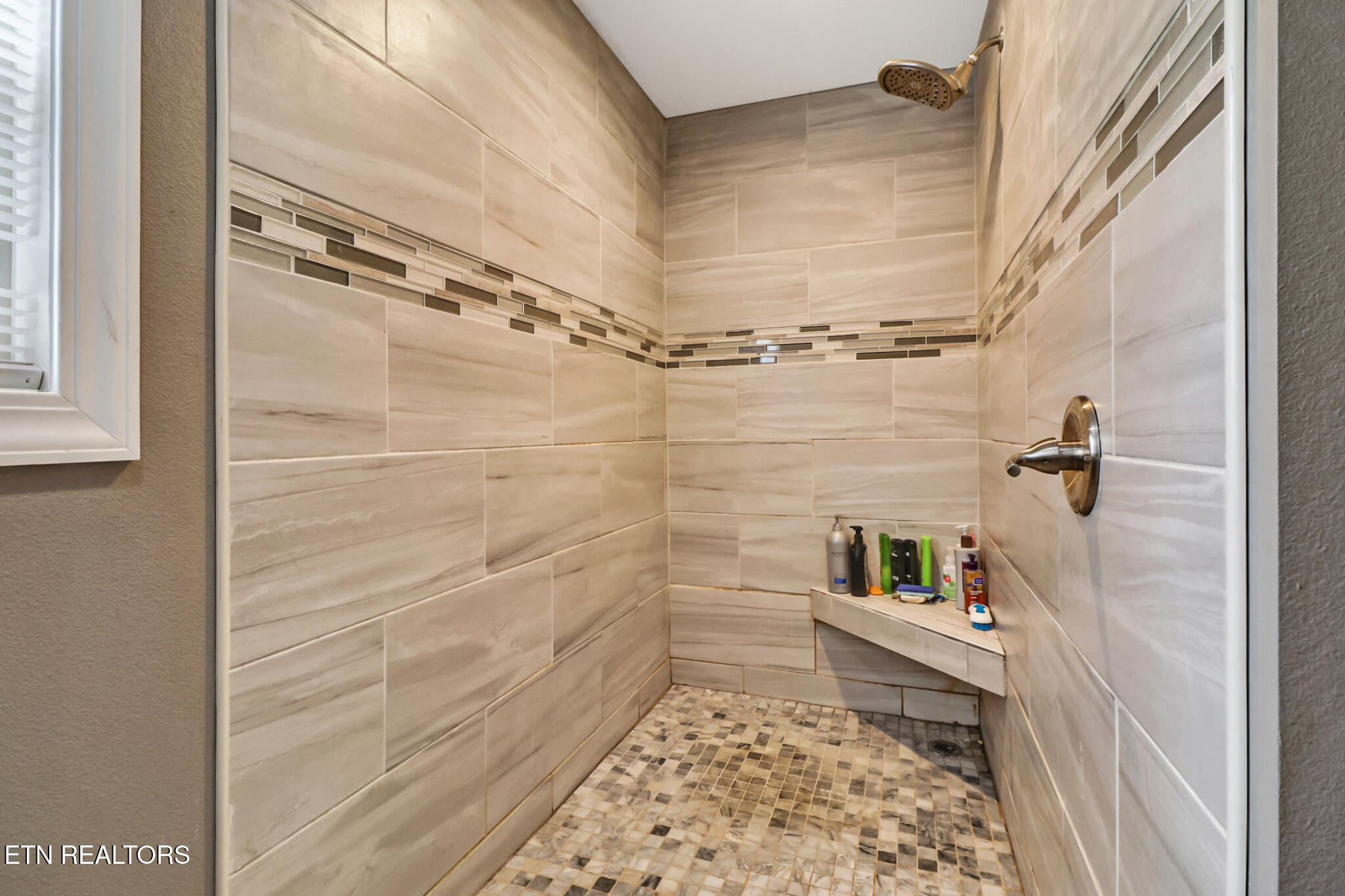 803 Spruce Loop Loop Property Photo 21