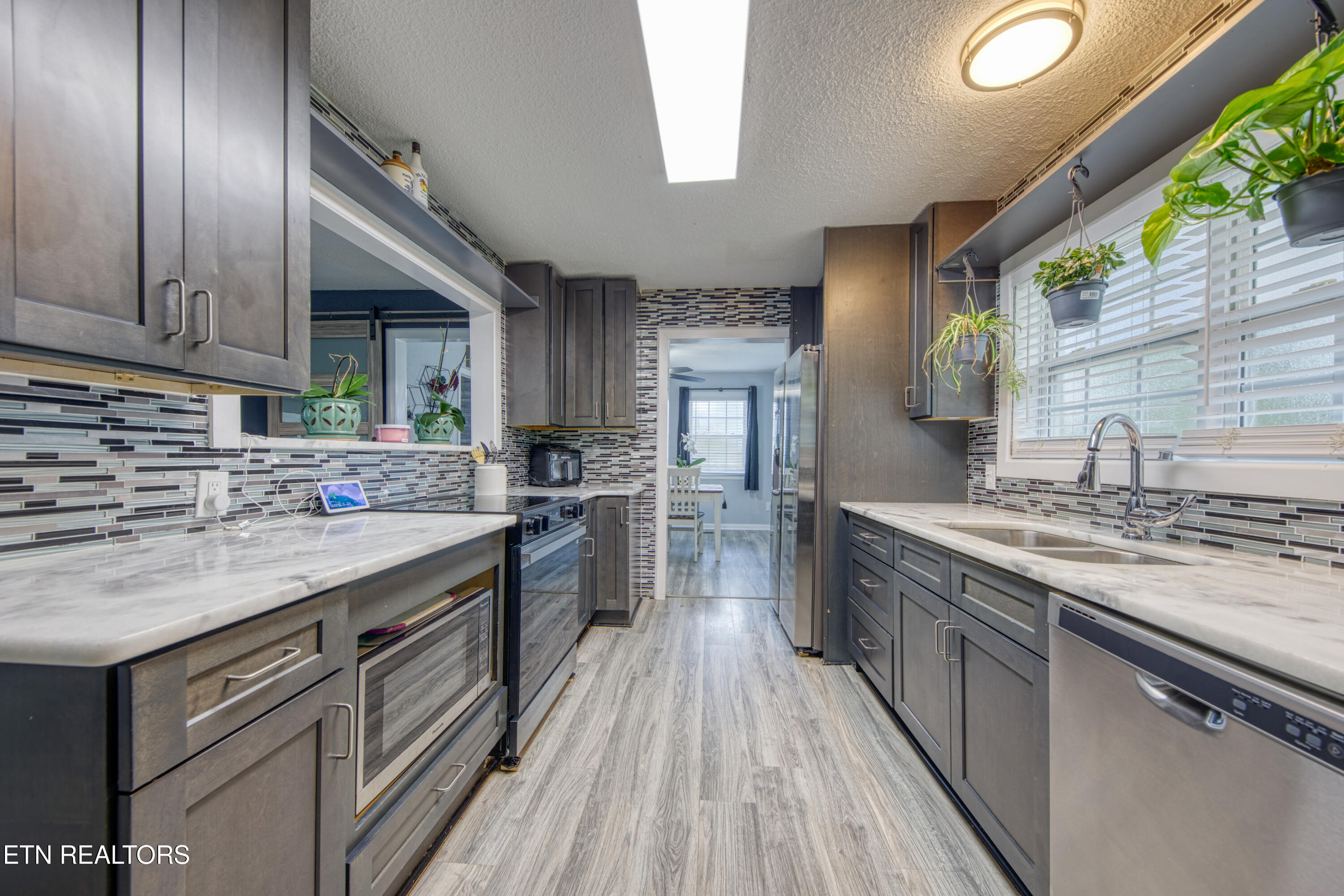 3810 Buffat Mill Rd Property Photo 2