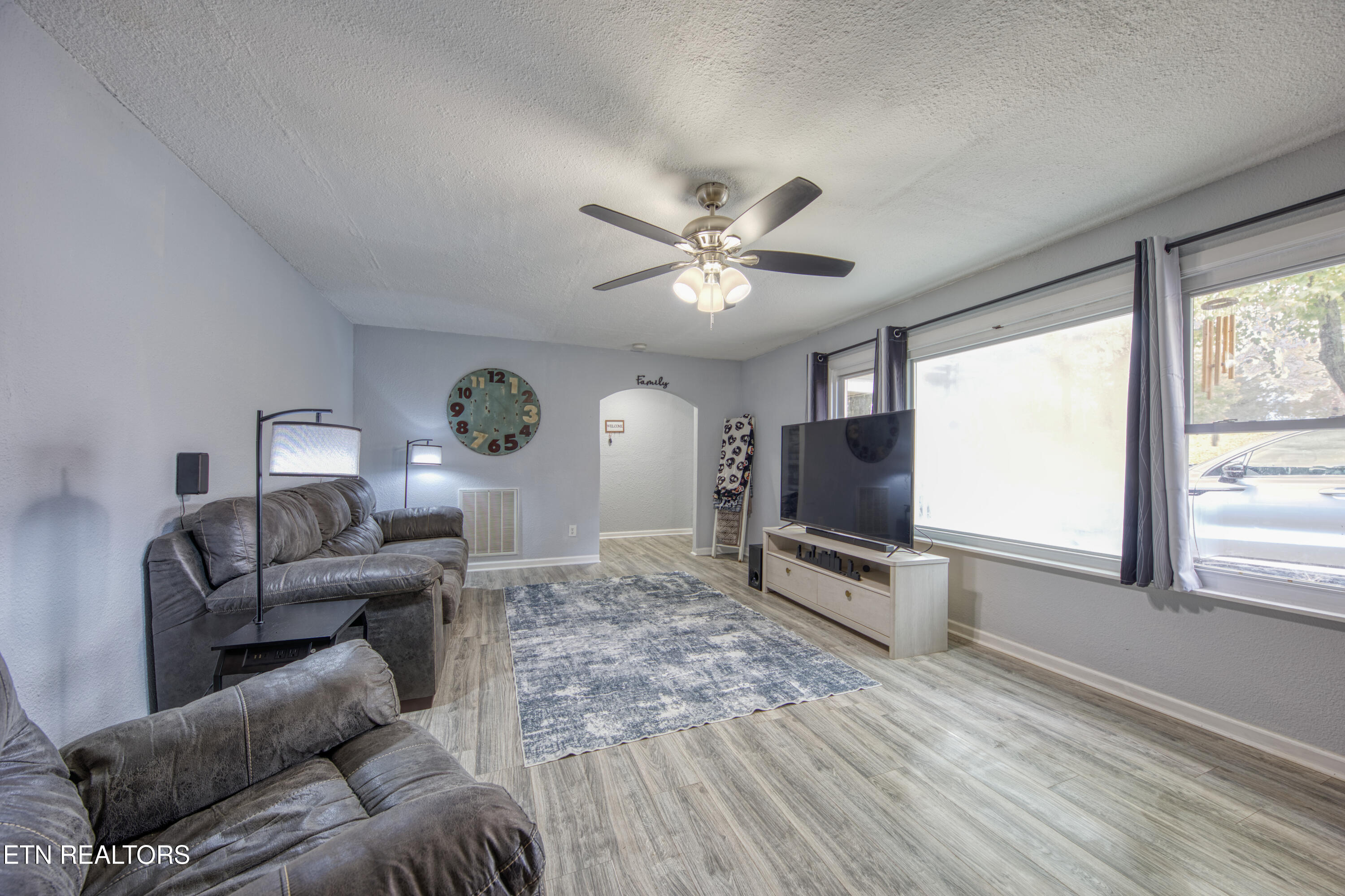 3810 Buffat Mill Rd Property Photo 4