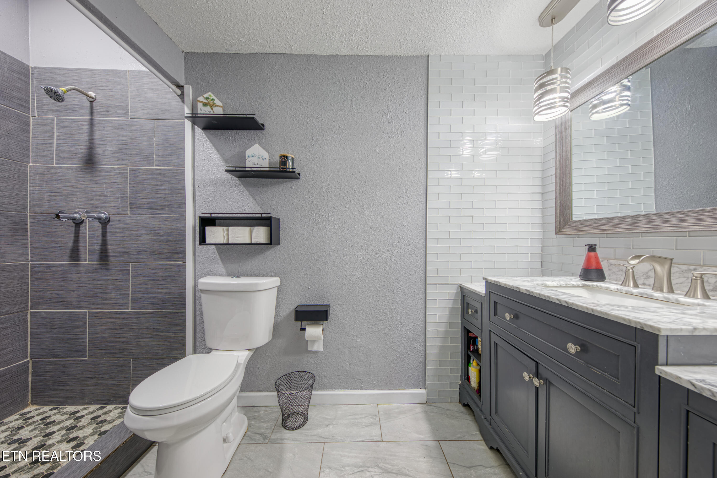 3810 Buffat Mill Rd Property Photo 13