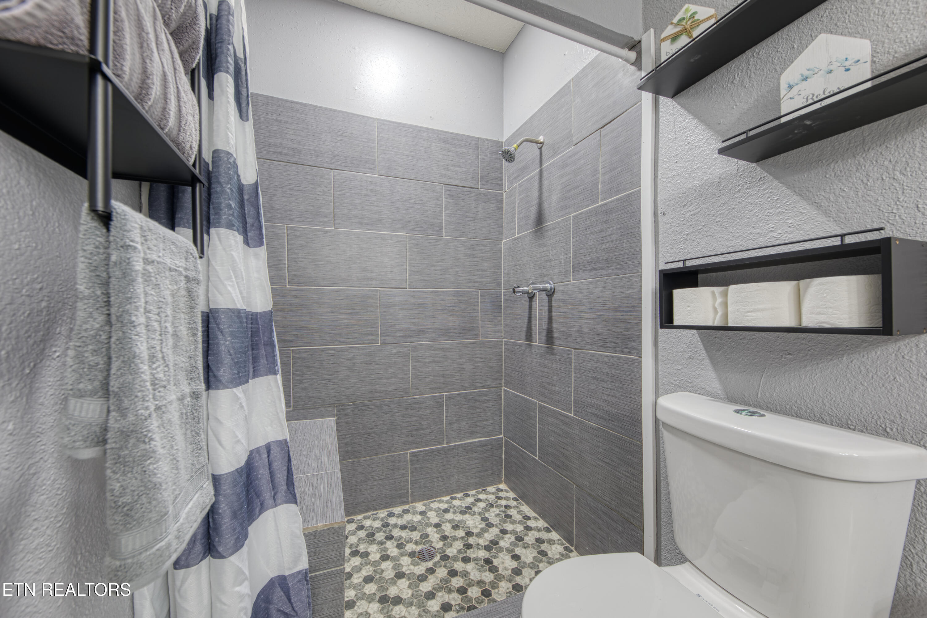 3810 Buffat Mill Rd Property Photo 14