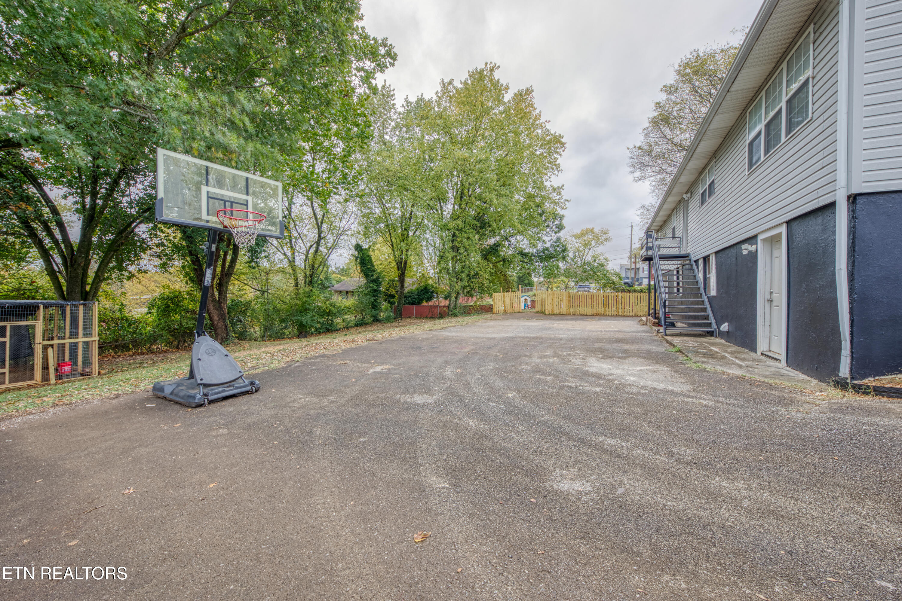 3810 Buffat Mill Rd Property Photo 24