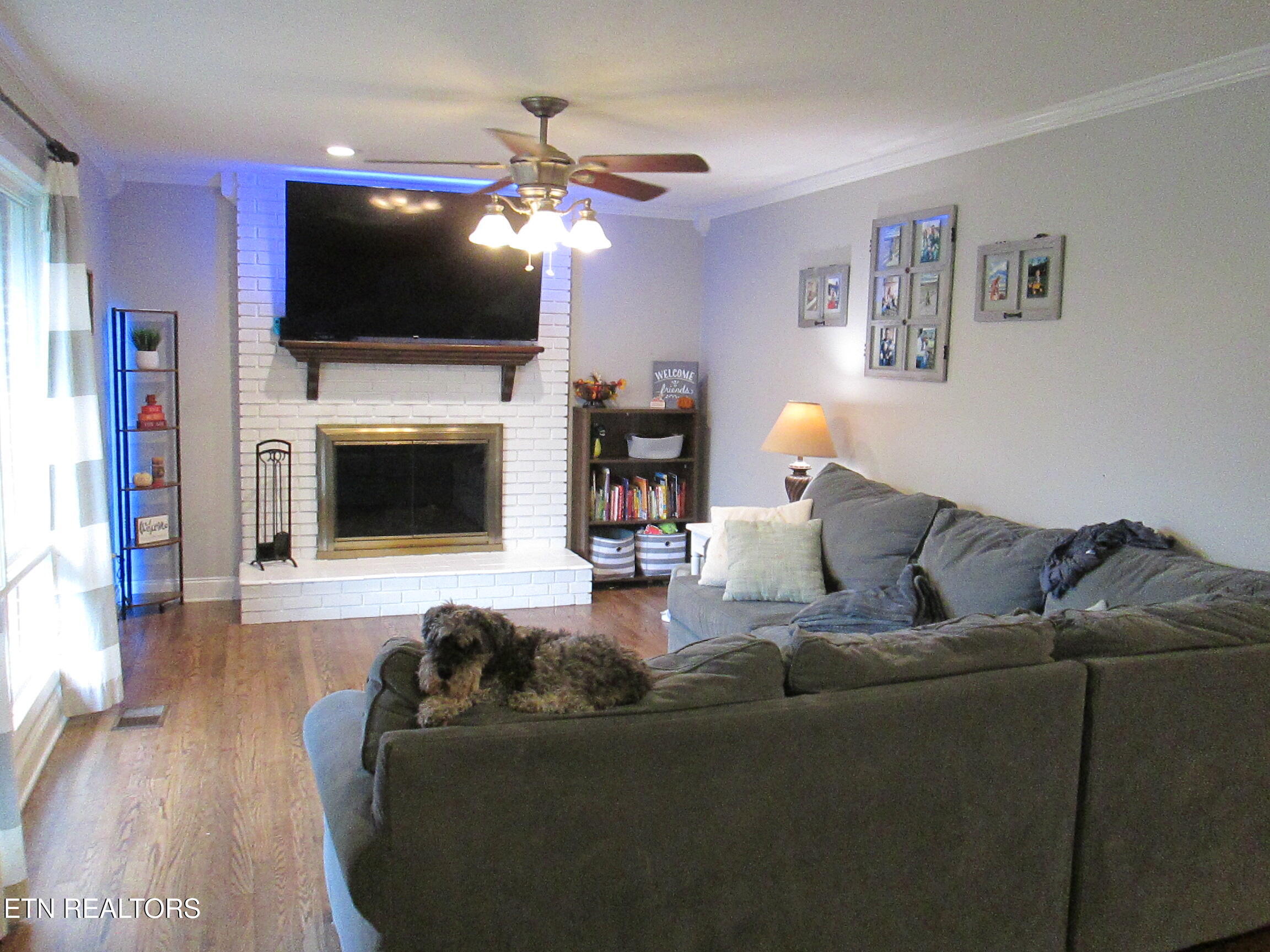 2308 Yorkcrest Drive Property Photo 5