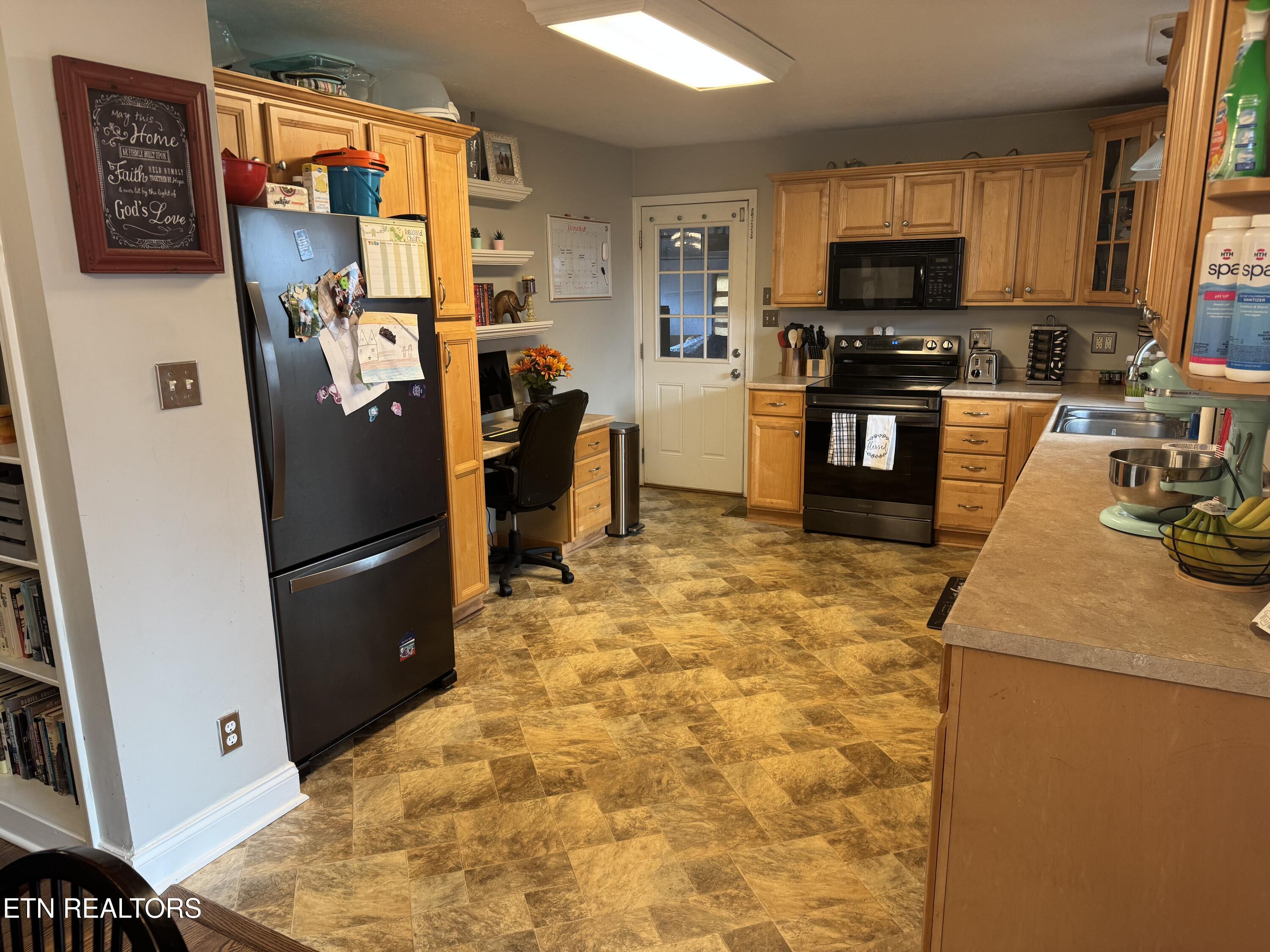 2308 Yorkcrest Drive Property Photo 15