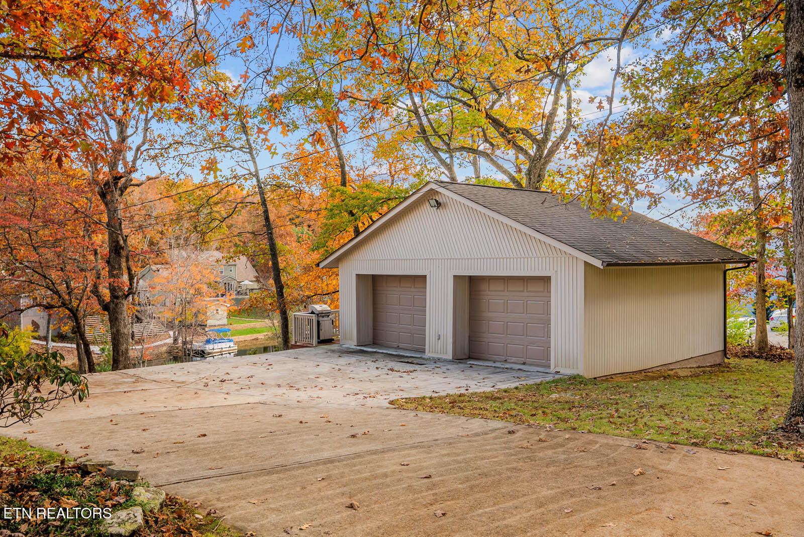 161 Ivy Brook Ln Property Photo 4