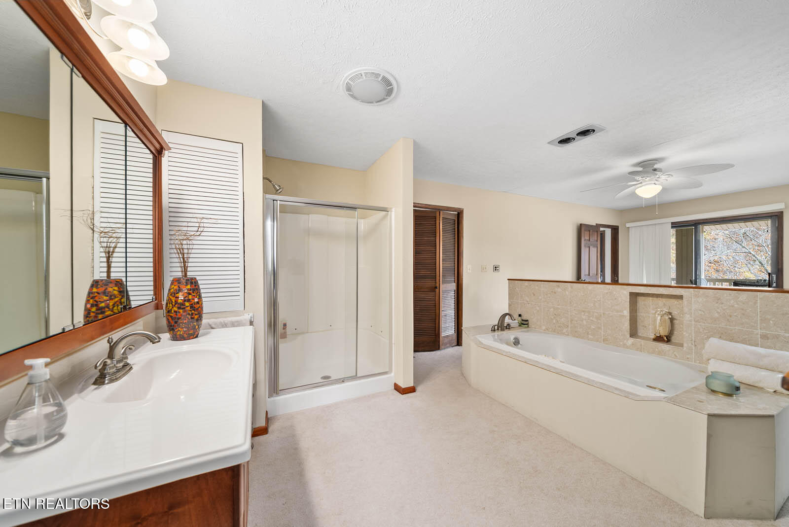 161 Ivy Brook Ln Property Photo 34