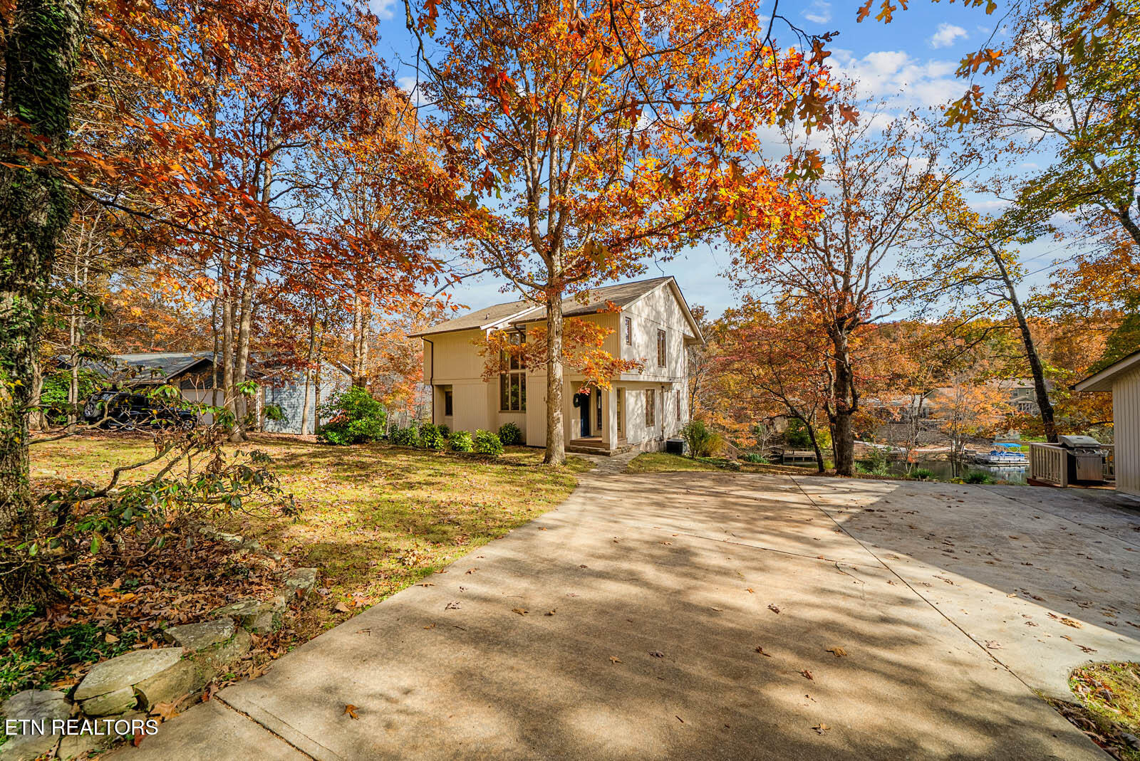 161 Ivy Brook Ln Property Photo 55