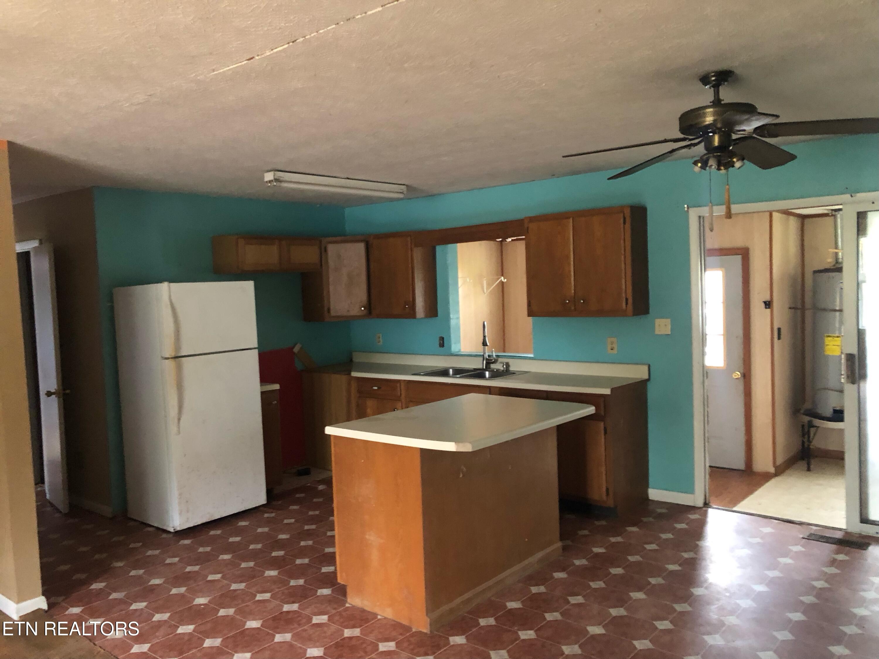 2710 Tabor Loop Property Photo 4