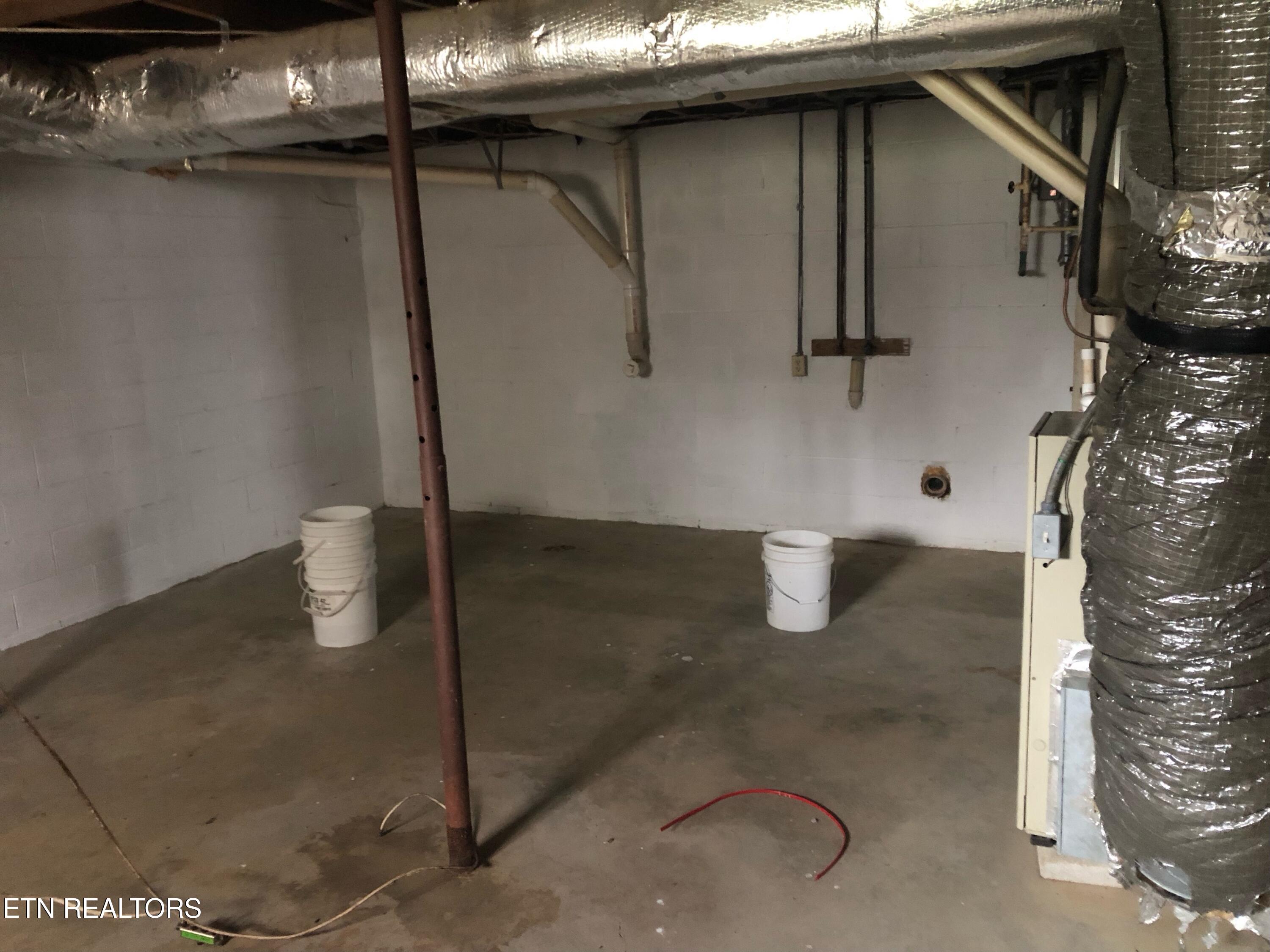 2710 Tabor Loop Property Photo 13