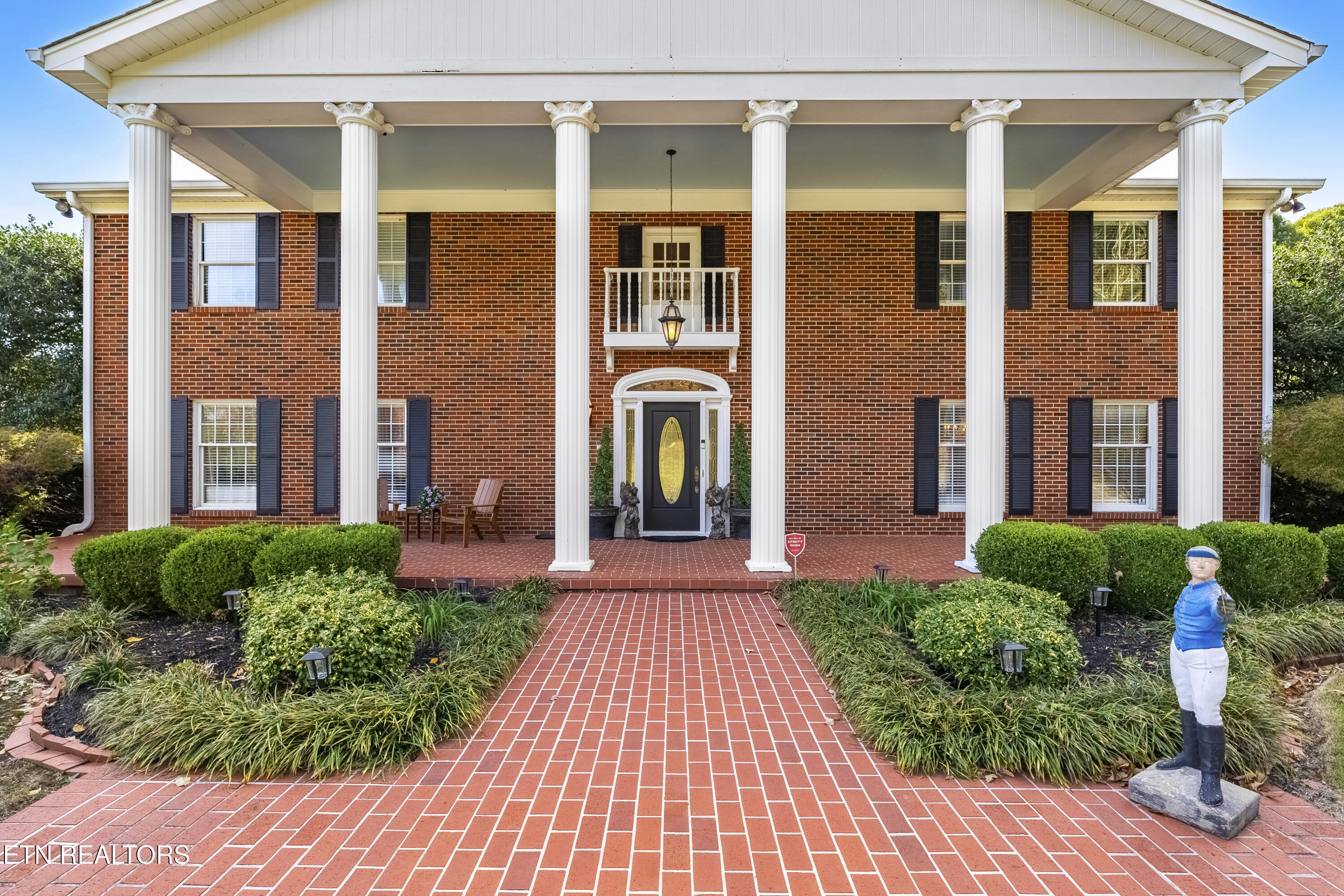 307 Triplett Lane Property Photo 5