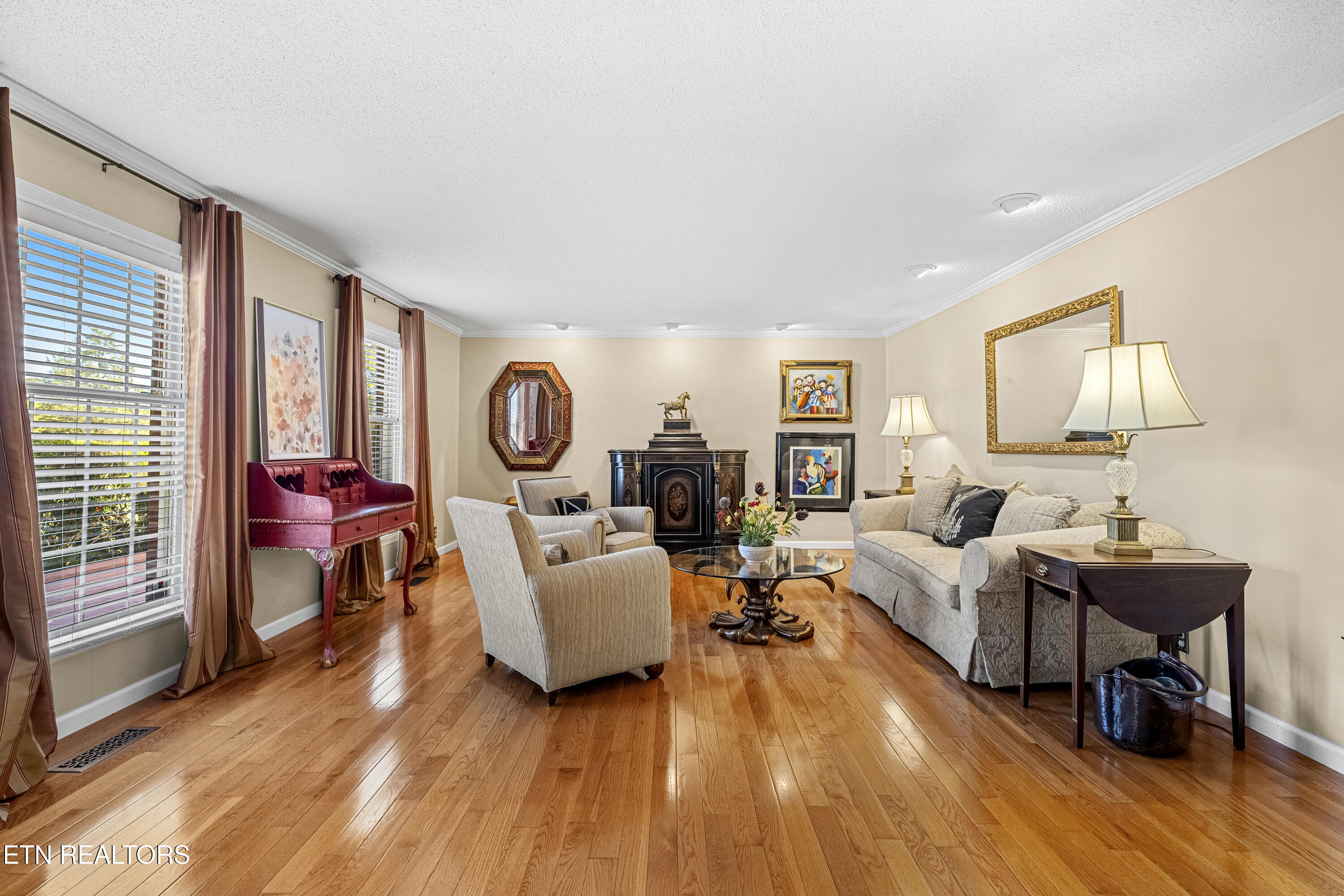 307 Triplett Lane Property Photo 10