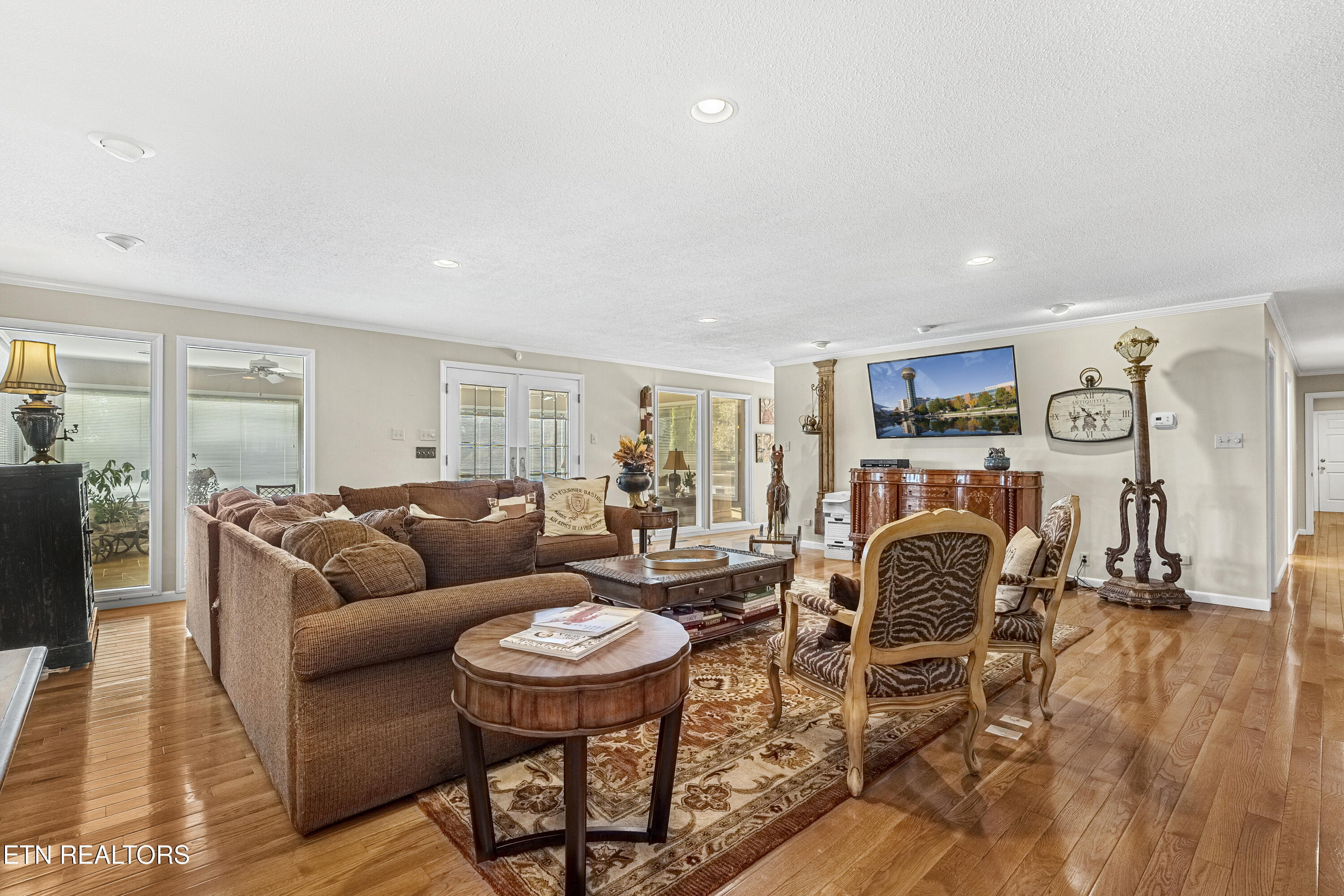 307 Triplett Lane Property Photo 11