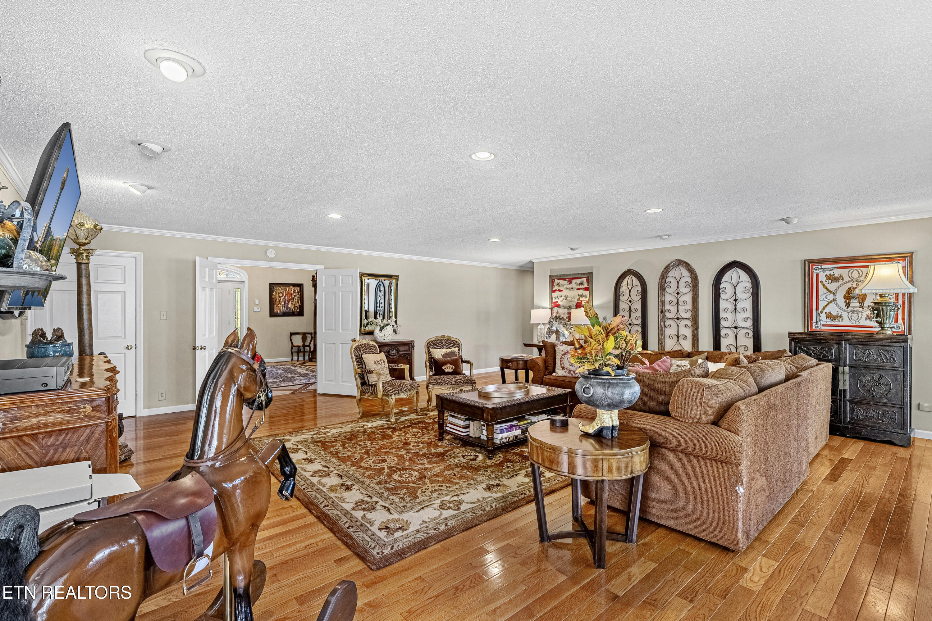 307 Triplett Lane Property Photo 12