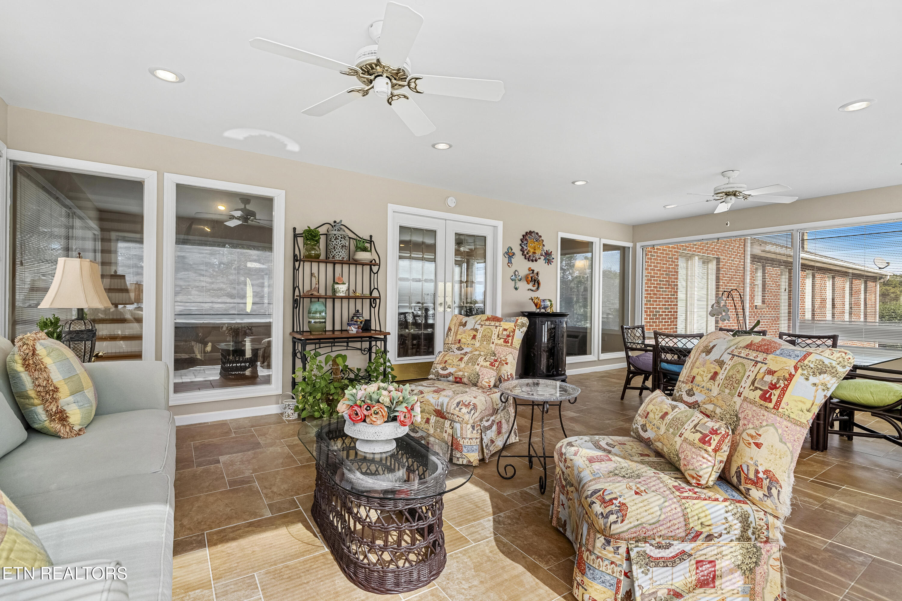 307 Triplett Lane Property Photo 15