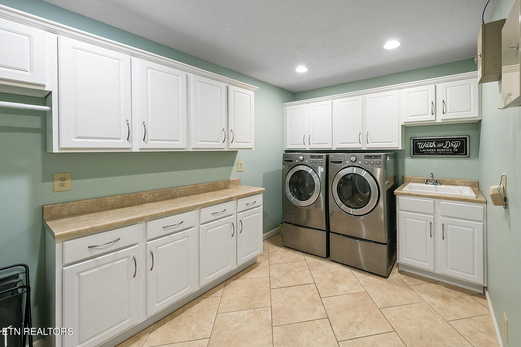 307 Triplett Lane Property Photo 23