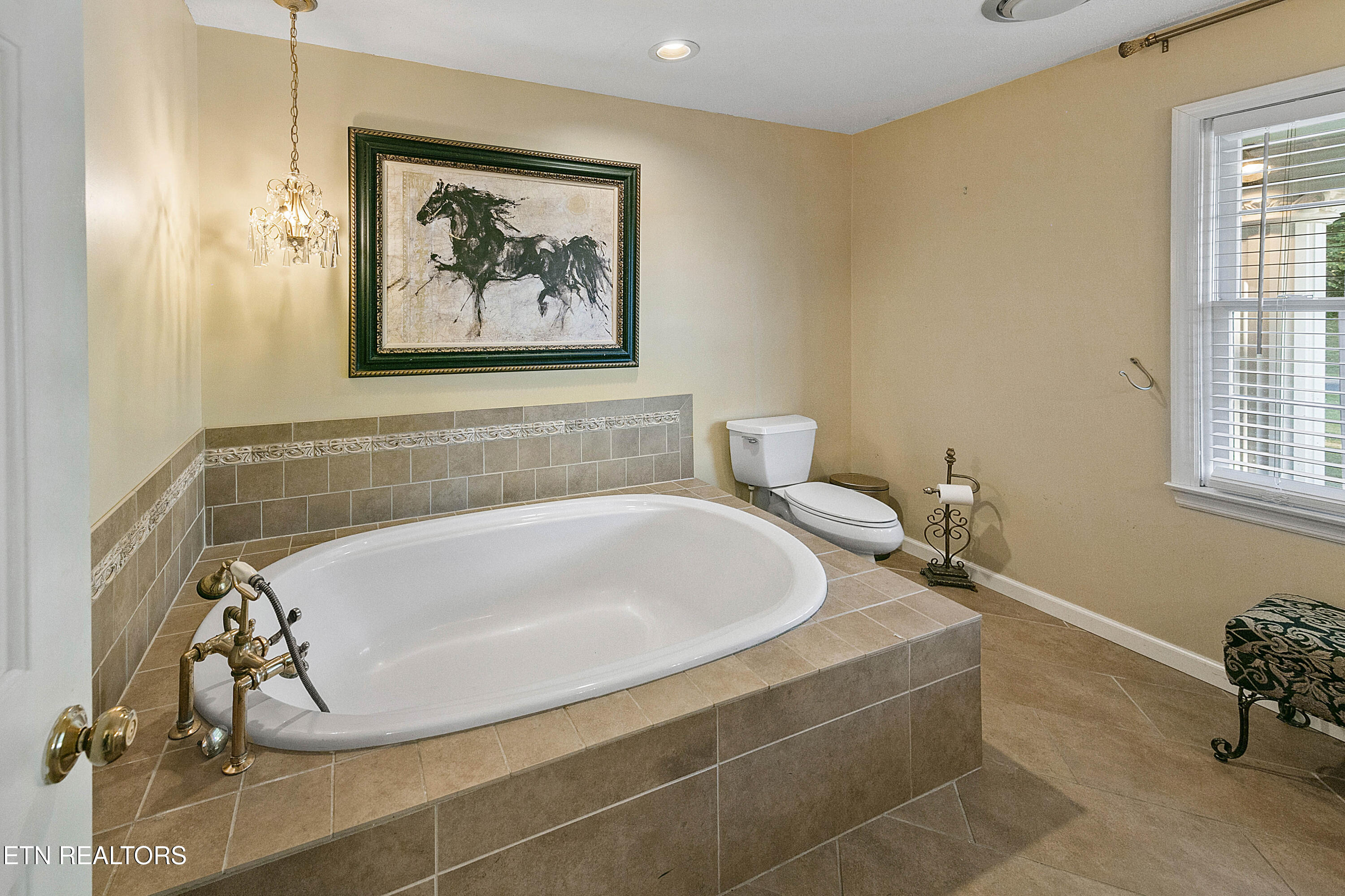 307 Triplett Lane Property Photo 27