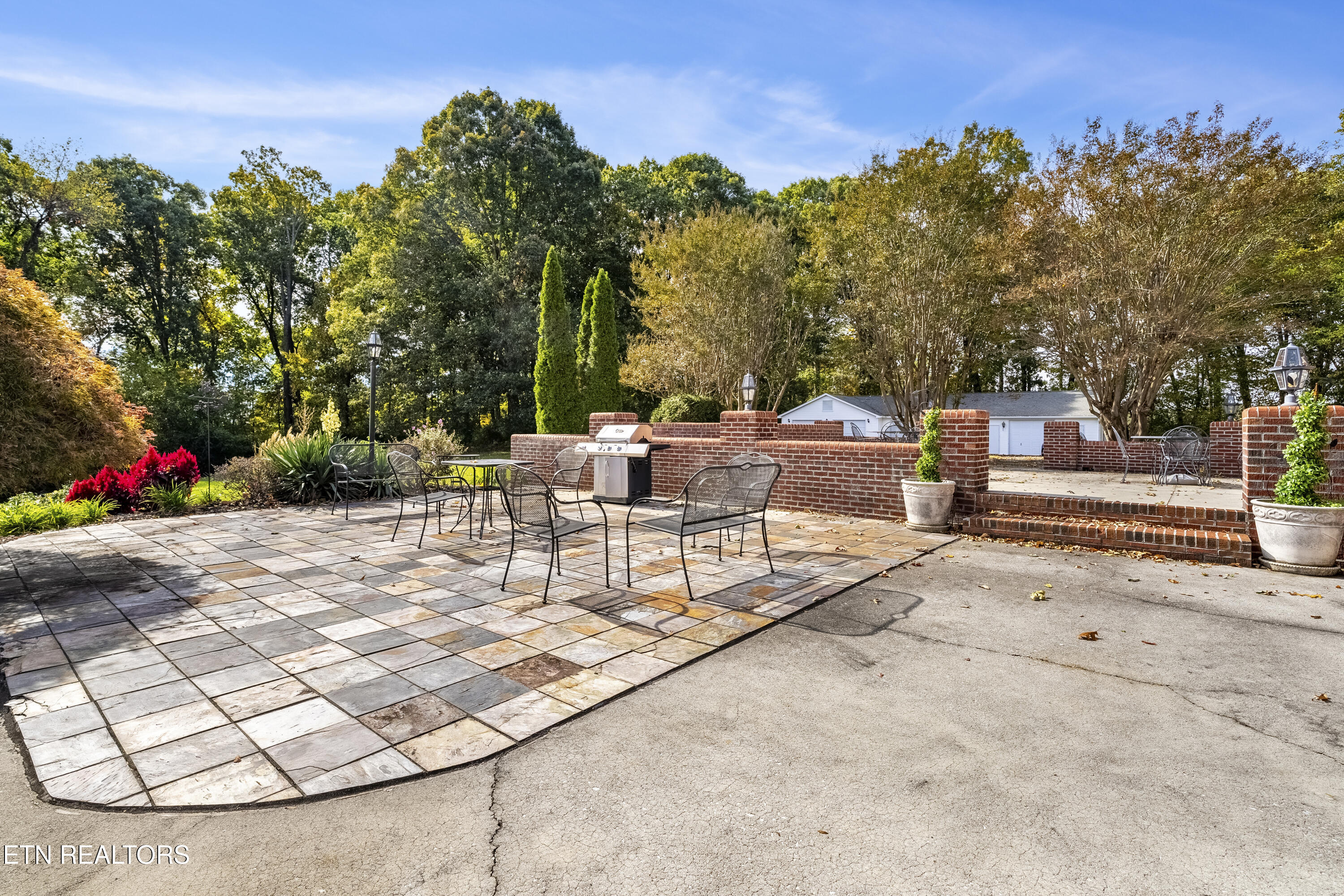 307 Triplett Lane Property Photo 43