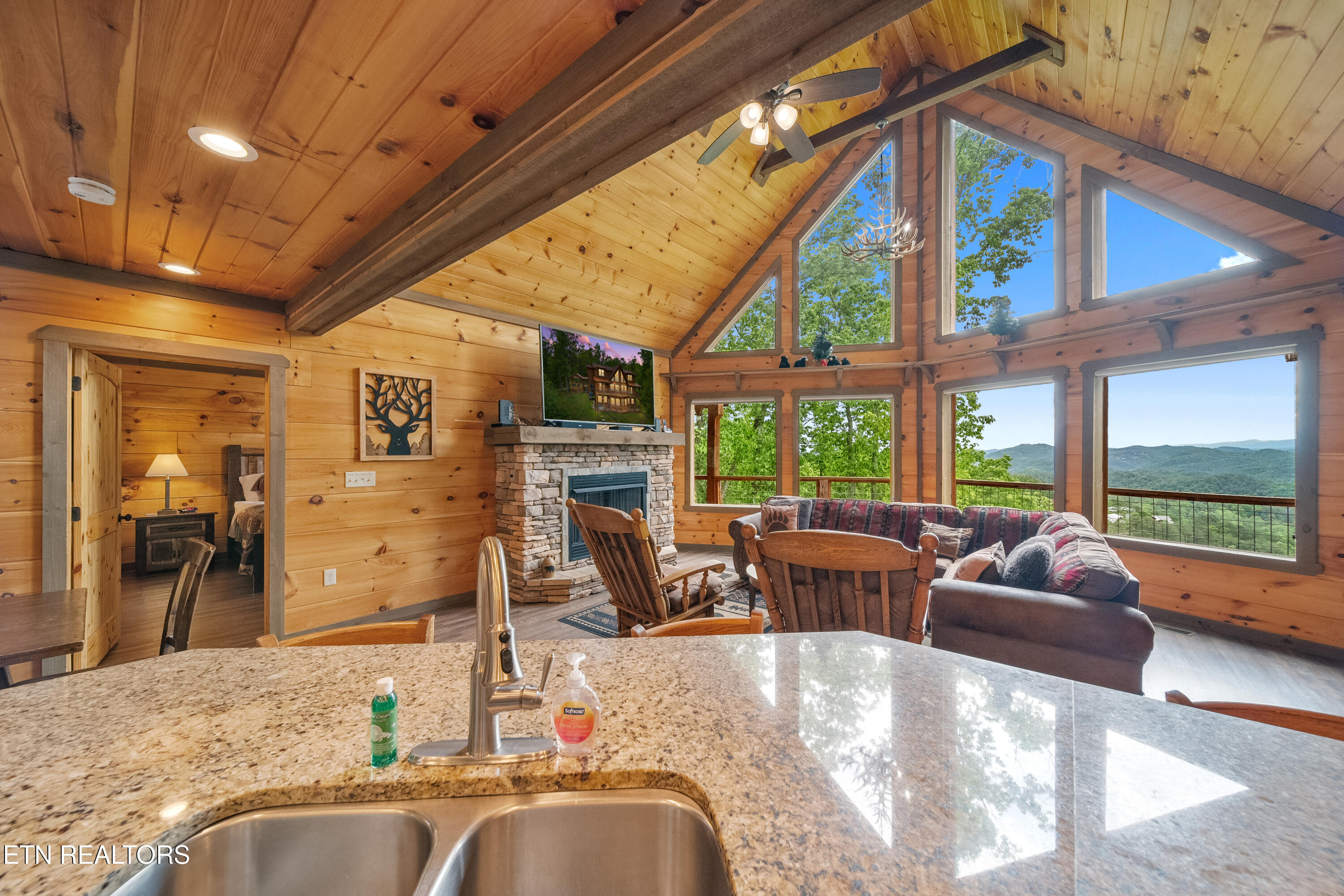 2631 Sawmill Branch Drive Property Photo 12