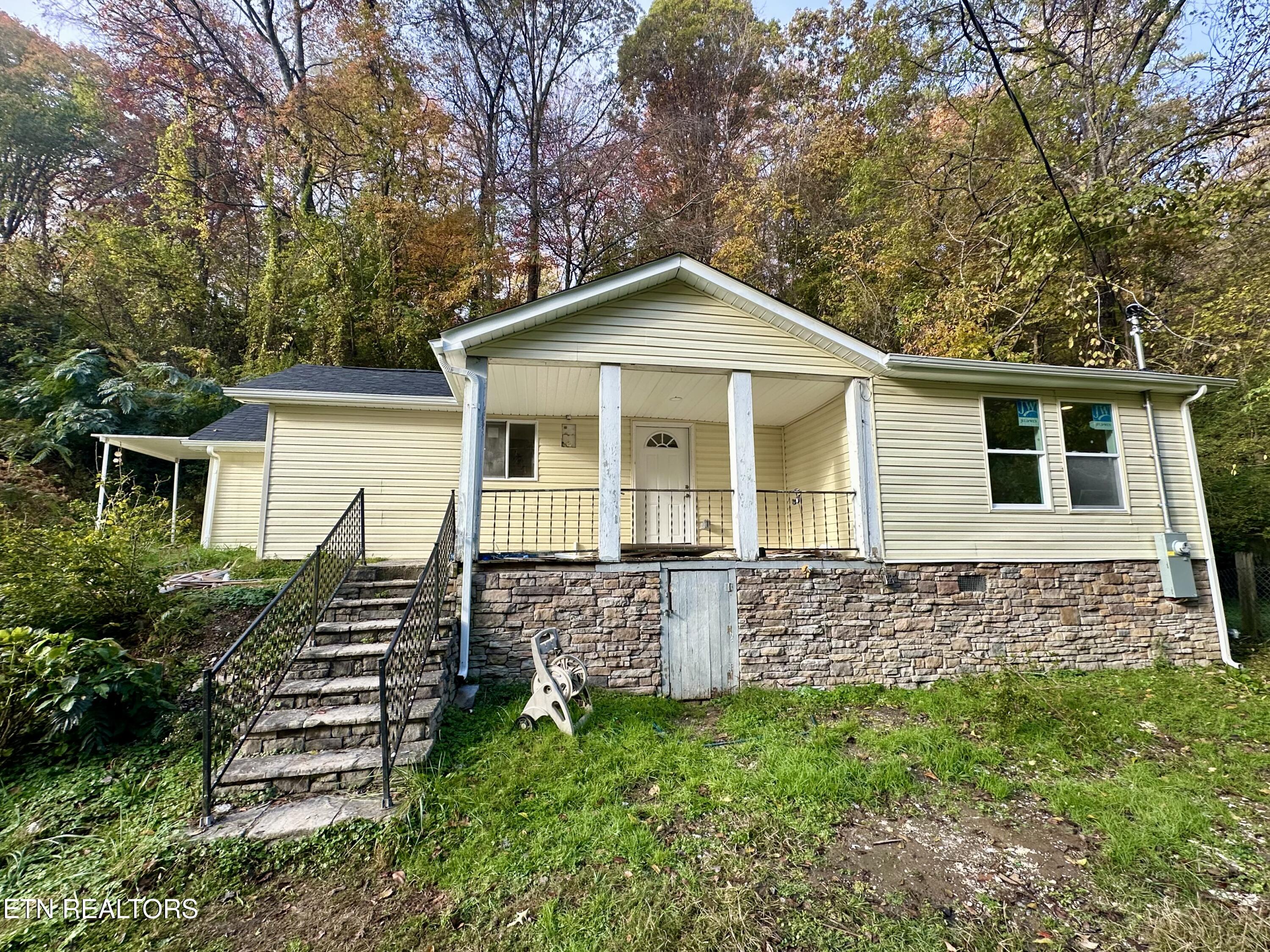 512 Spring St Property Photo 1