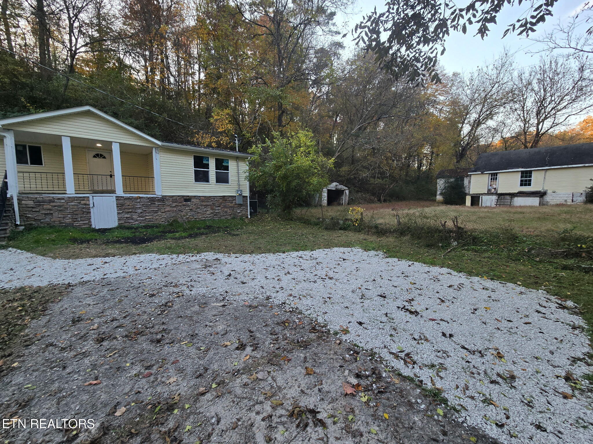 512 Spring St Property Photo 3